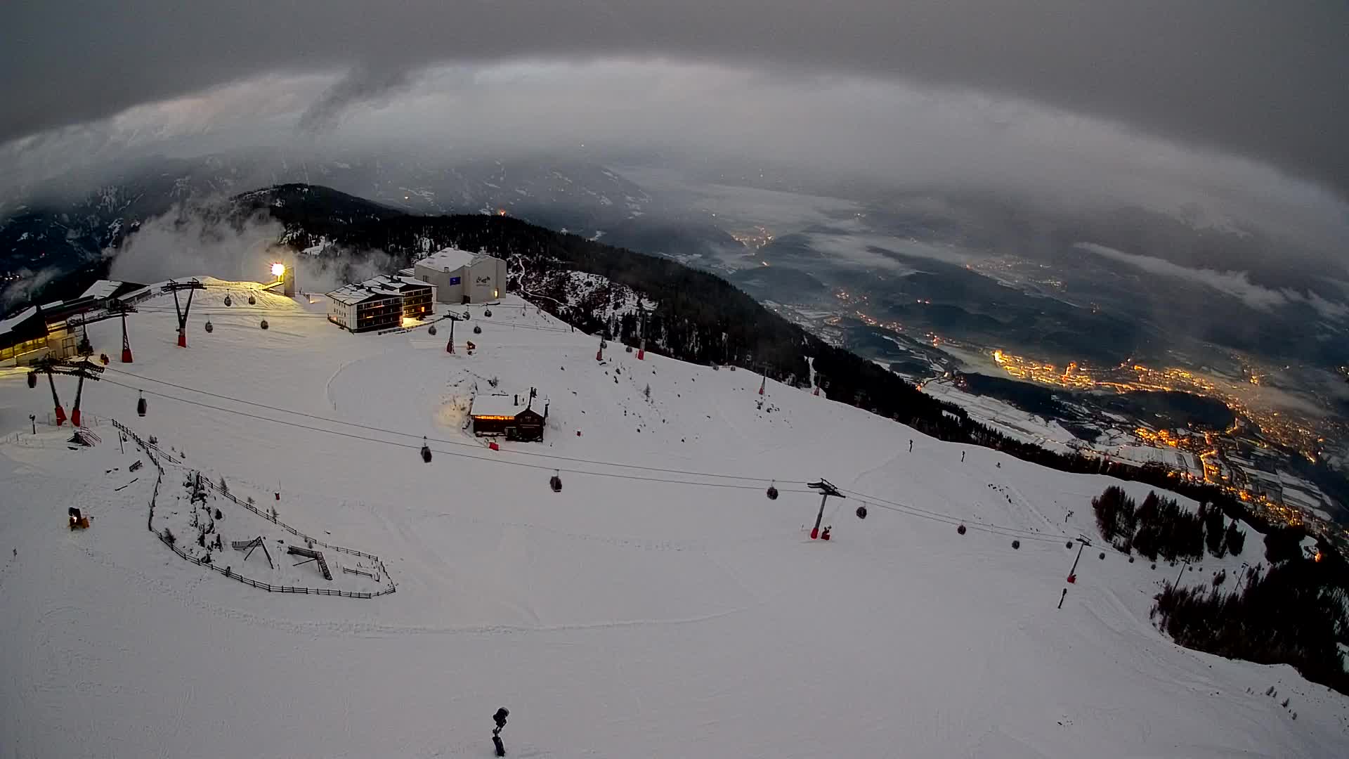 Station de ski Kronplatz sommet | vue sur Brunico