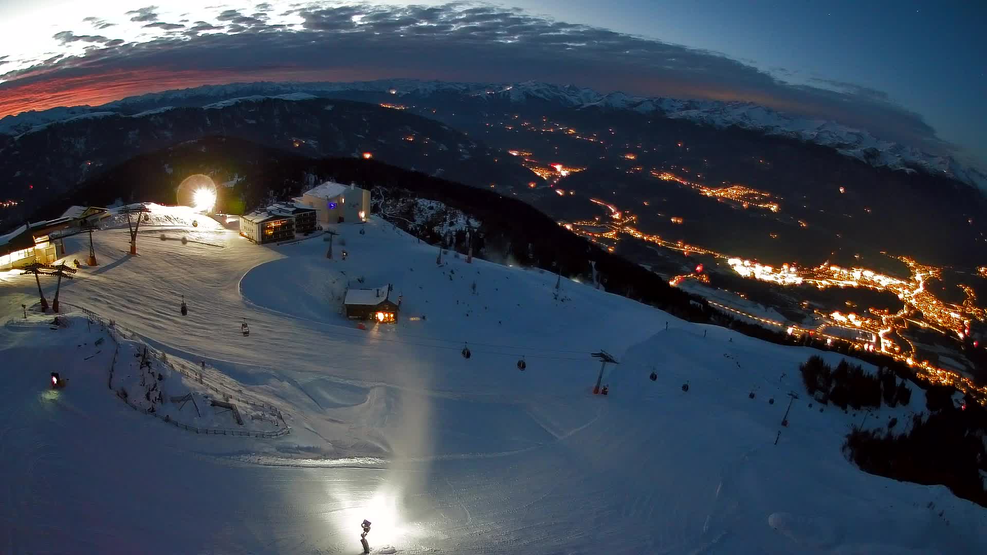 Skigebiet Kronplatz Gipfel | Blick auf Bruneck