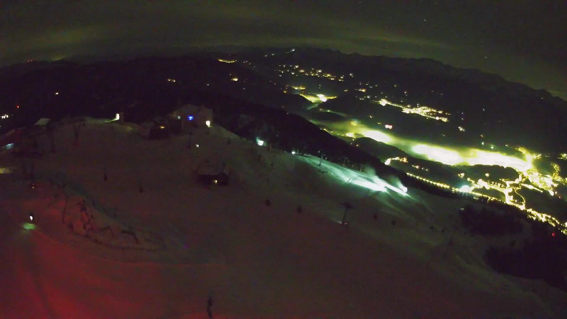 Cima estación de esquí Kronplatz | vista hacia Brunico