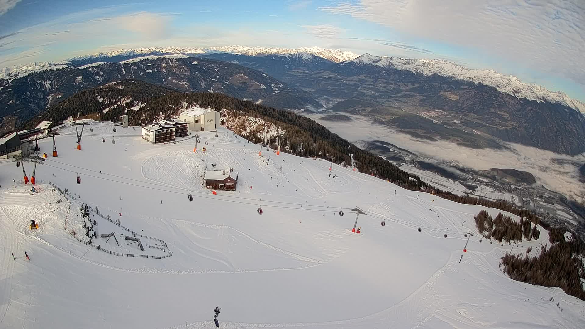 Skigebiet Kronplatz Gipfel | Blick auf Bruneck