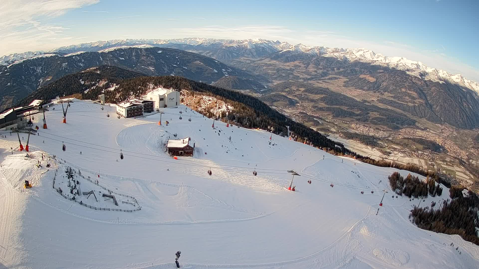 Skigebiet Kronplatz Gipfel | Blick auf Bruneck