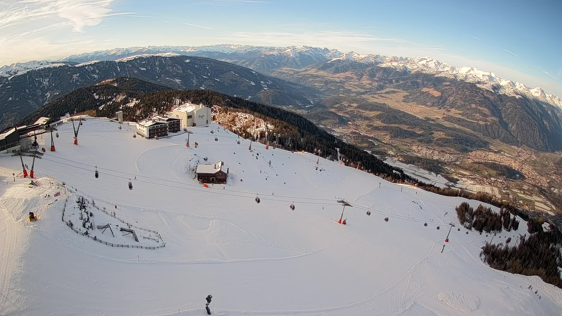Stazione sciistica di Plan de Corones | vista su Brunico