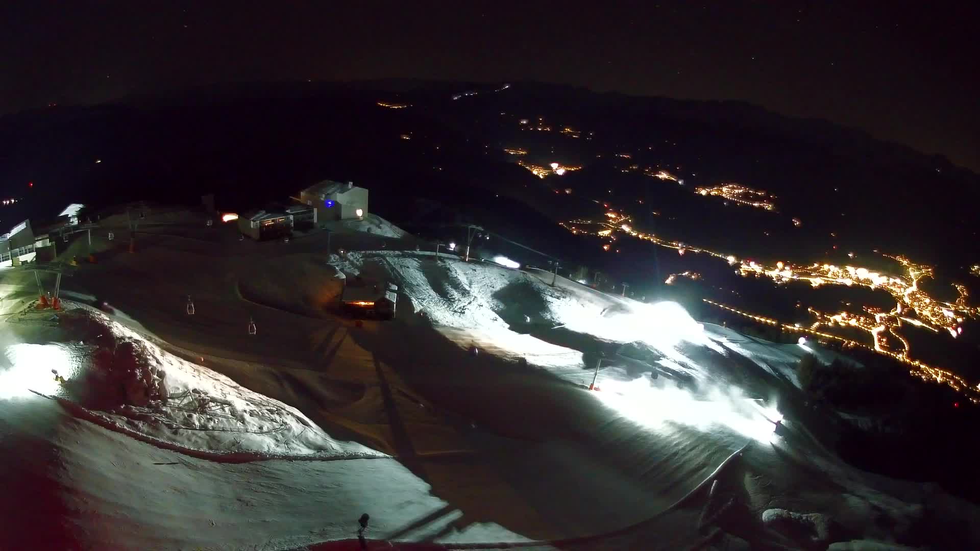 Cima estación de esquí Kronplatz | vista hacia Brunico