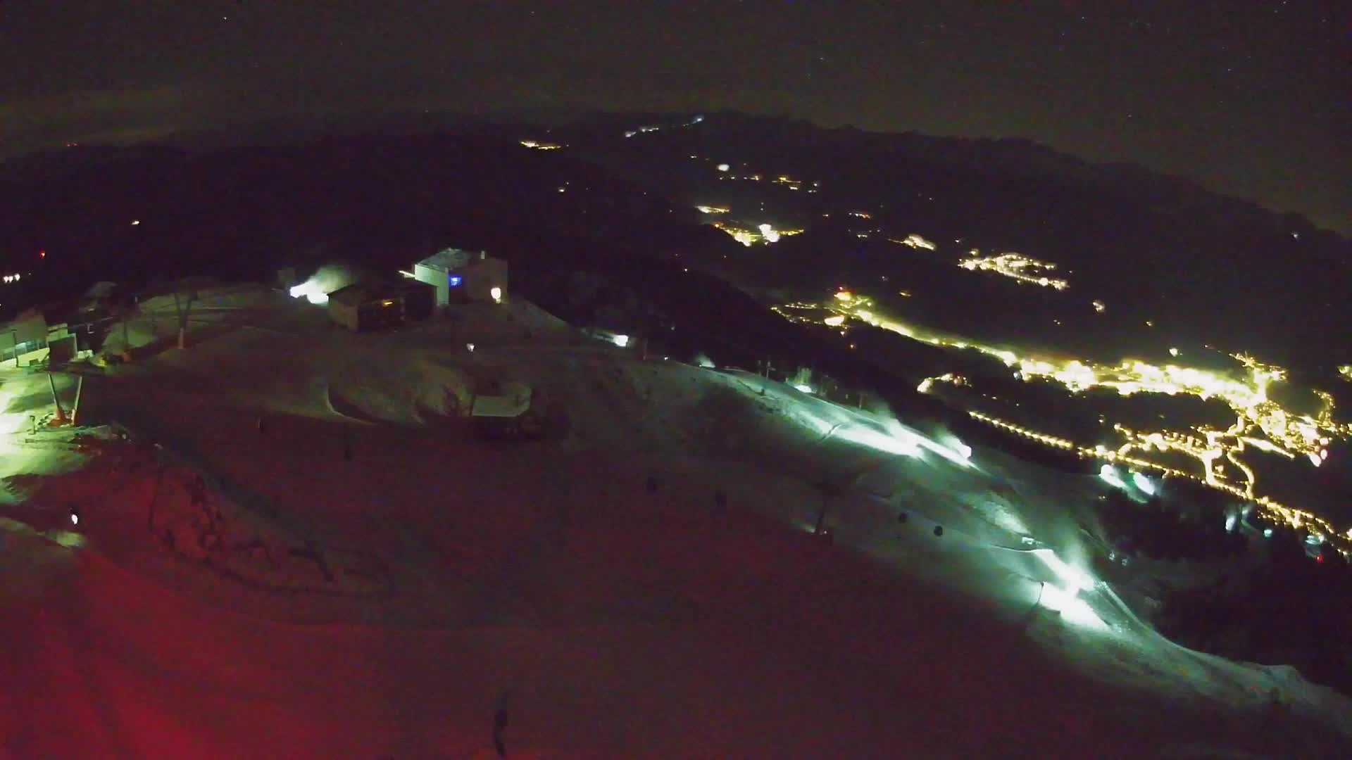Cima estación de esquí Kronplatz | vista hacia Brunico