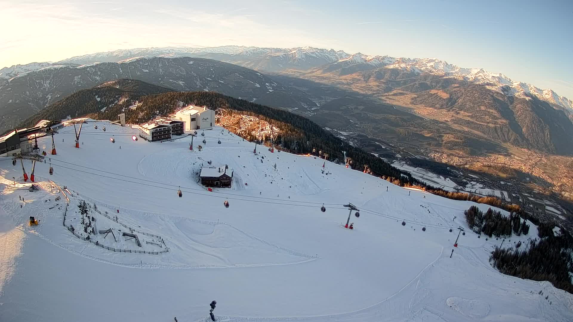 Smučišče Kronplatz – vrh | pogled na Bruneck