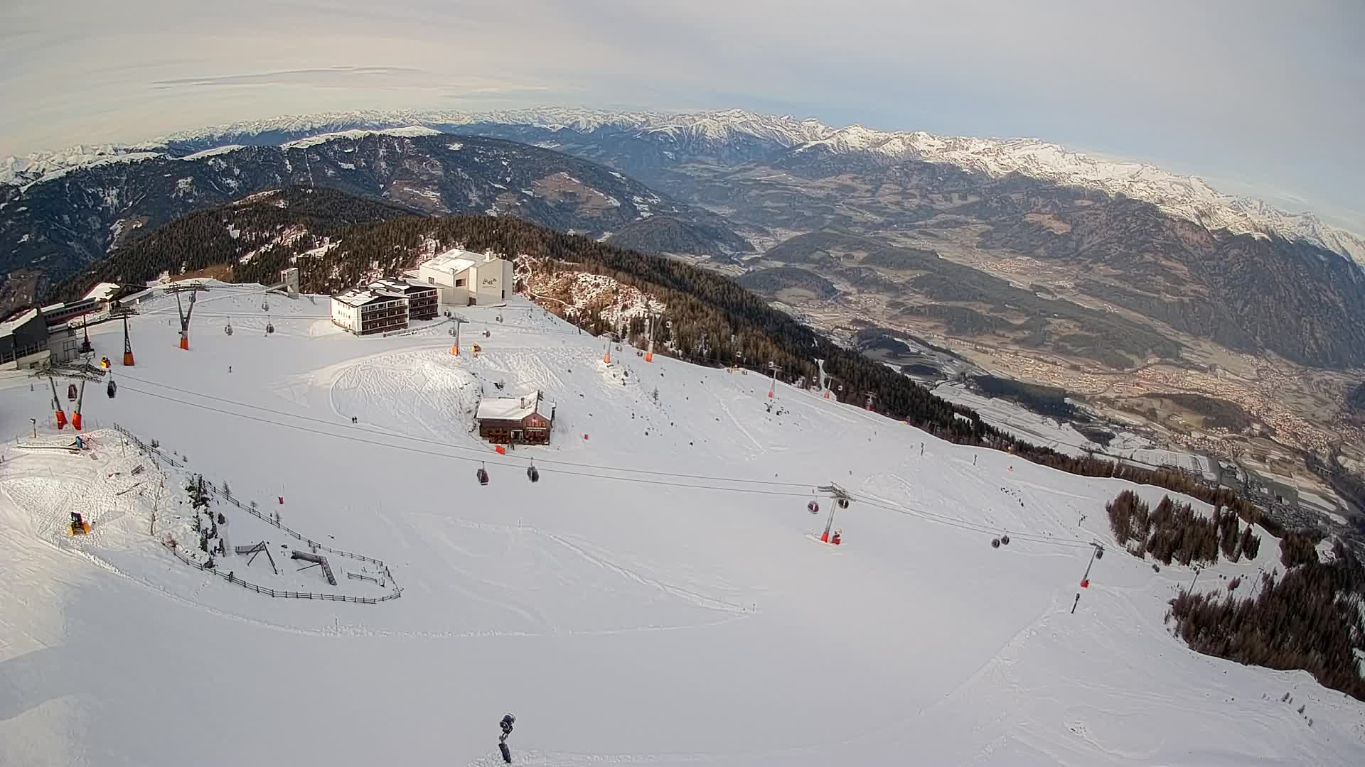 Station de ski Kronplatz sommet | vue sur Brunico