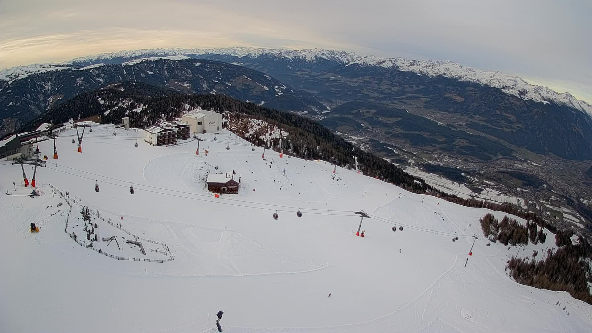 Smučišče Kronplatz – vrh | pogled na Bruneck