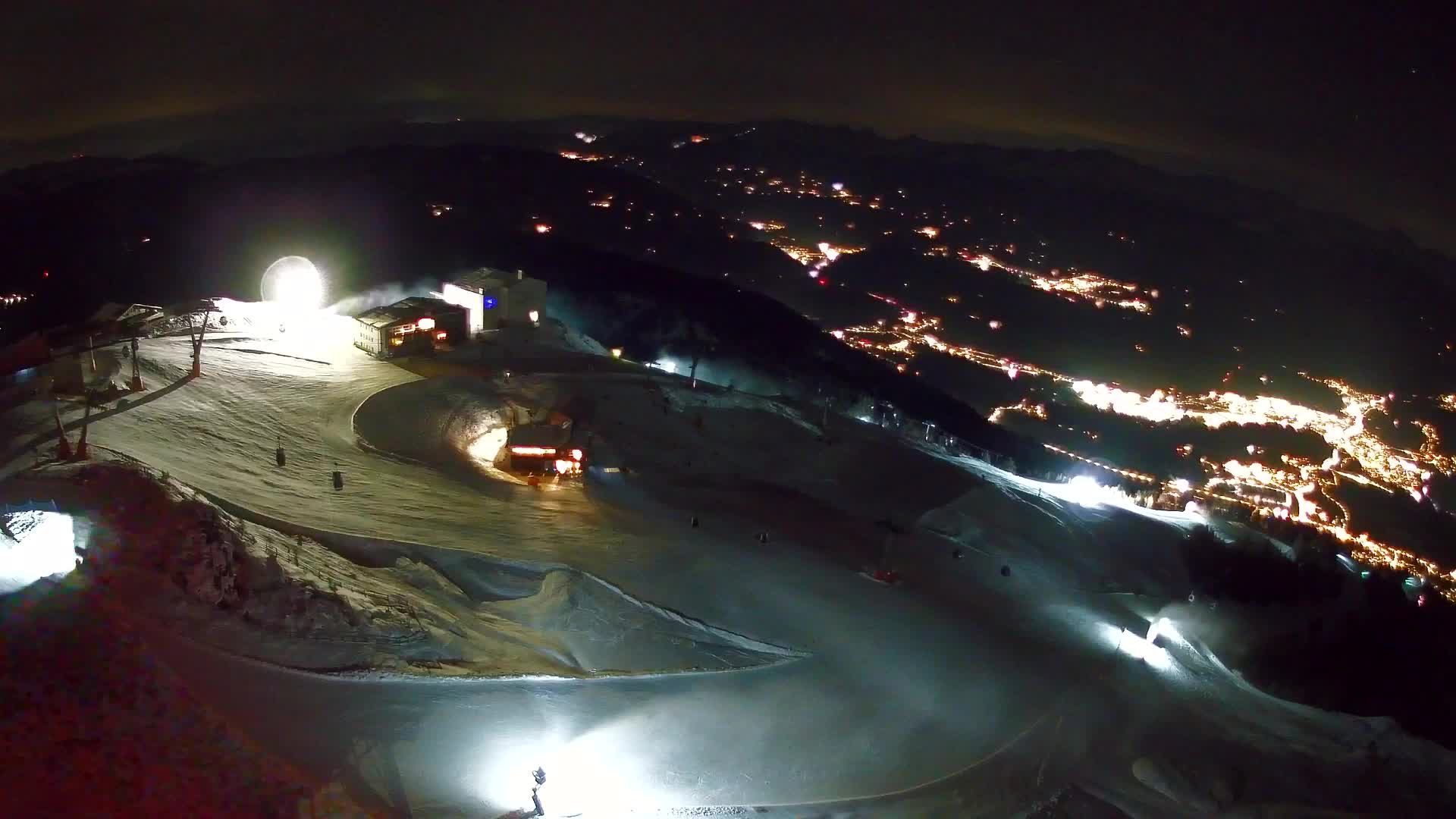 Cima estación de esquí Kronplatz | vista hacia Brunico