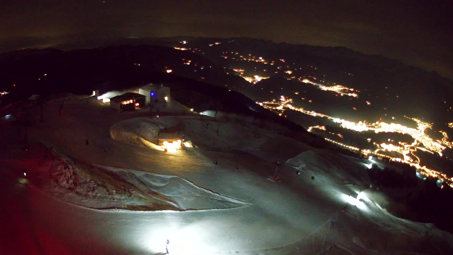 Cima estación de esquí Kronplatz | vista hacia Brunico
