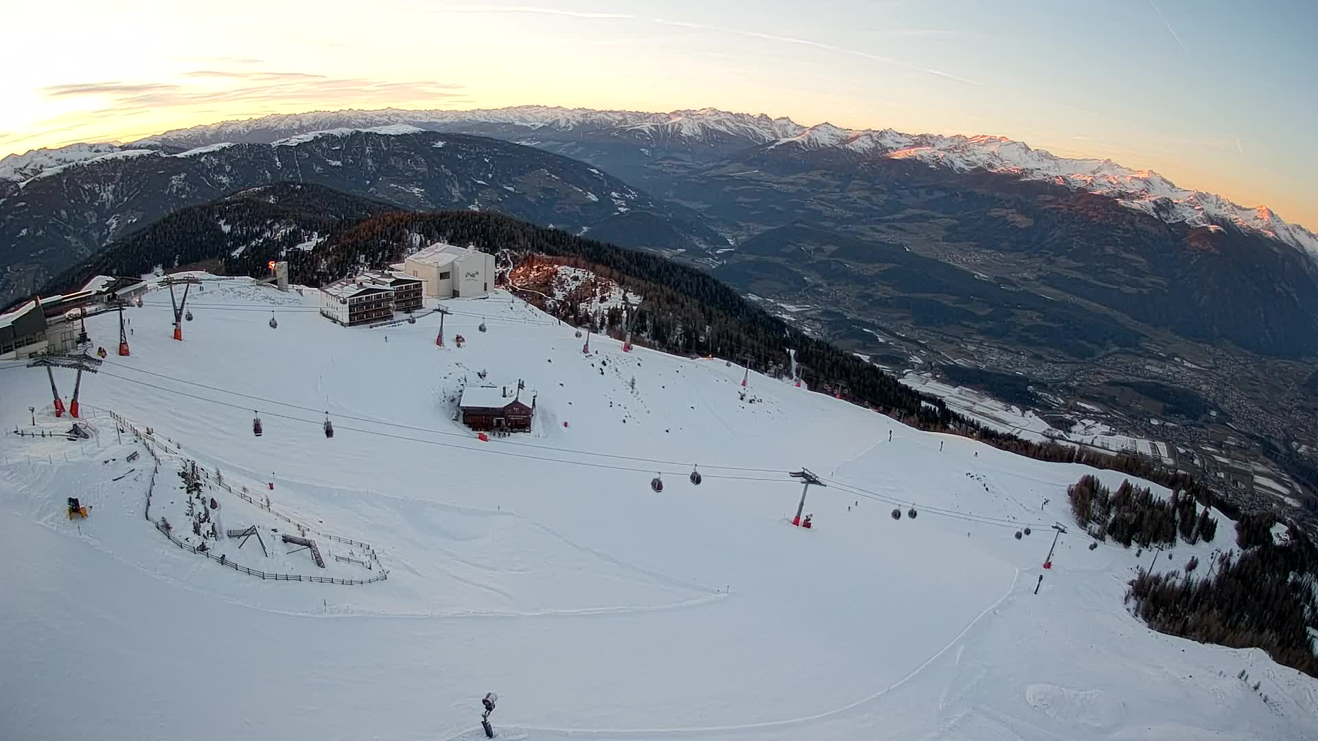 Stazione sciistica di Plan de Corones | vista su Brunico