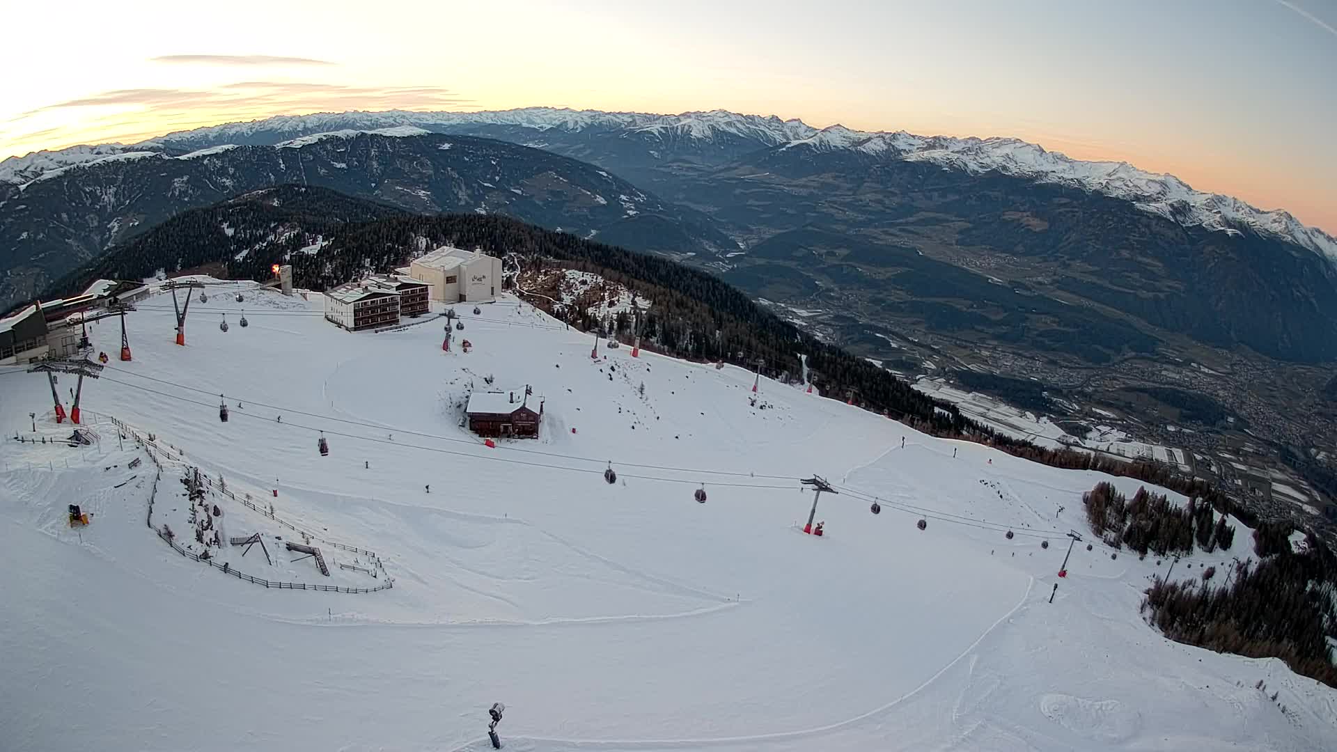 Smučišče Kronplatz – vrh | pogled na Bruneck