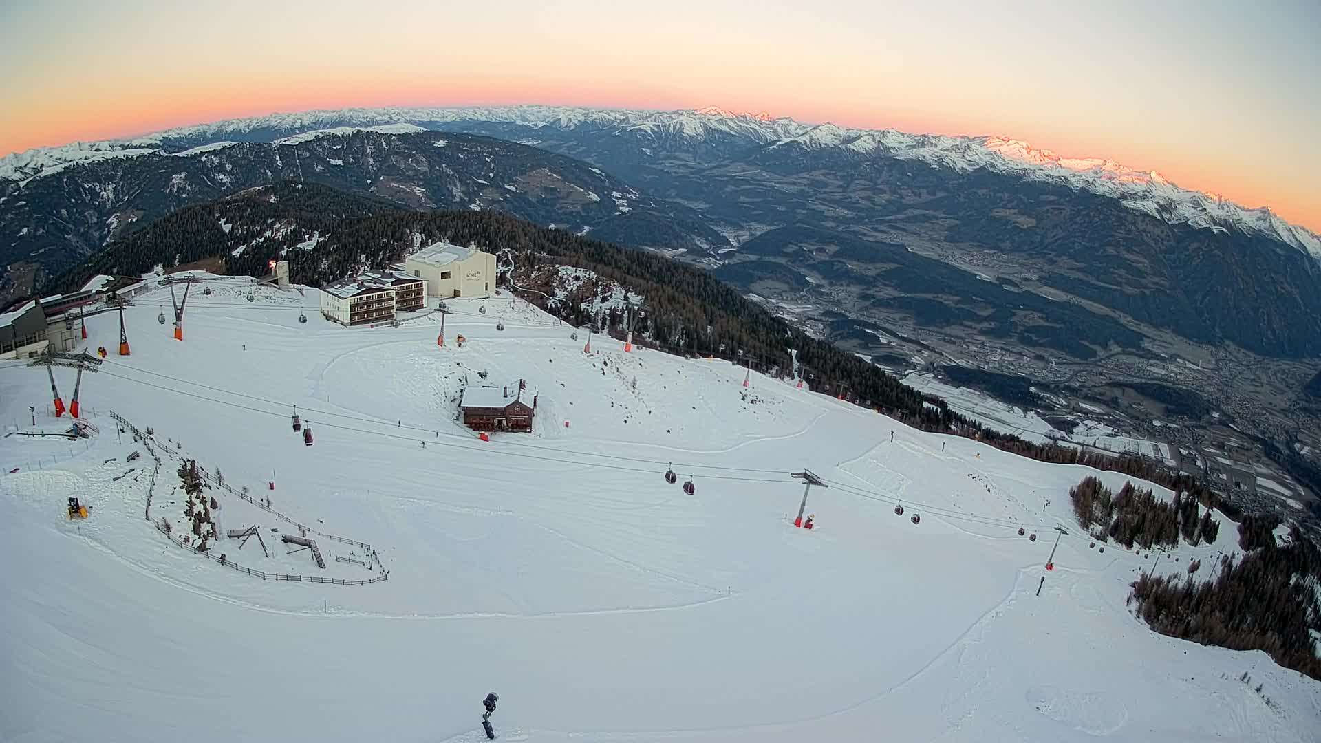 Station de ski Kronplatz sommet | vue sur Brunico