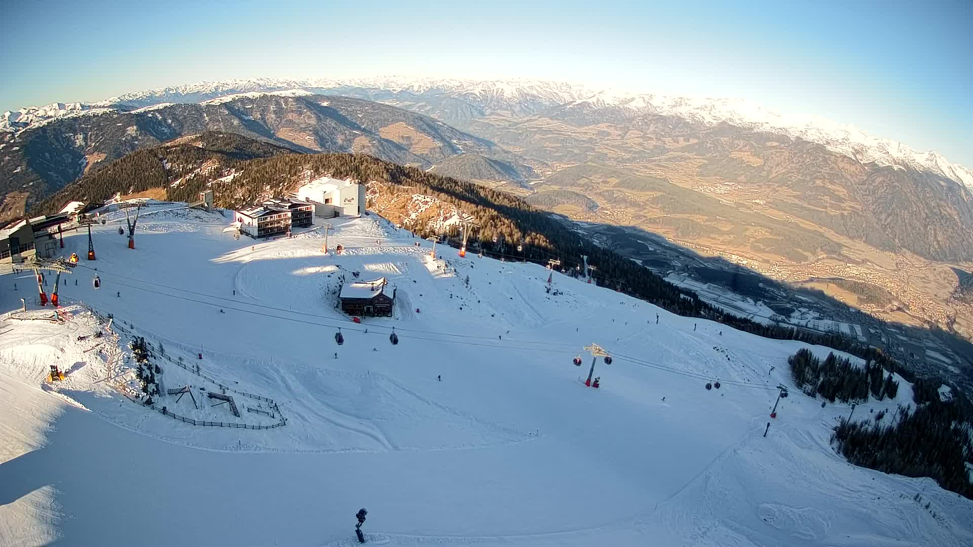 Skigebiet Kronplatz Gipfel | Blick auf Bruneck
