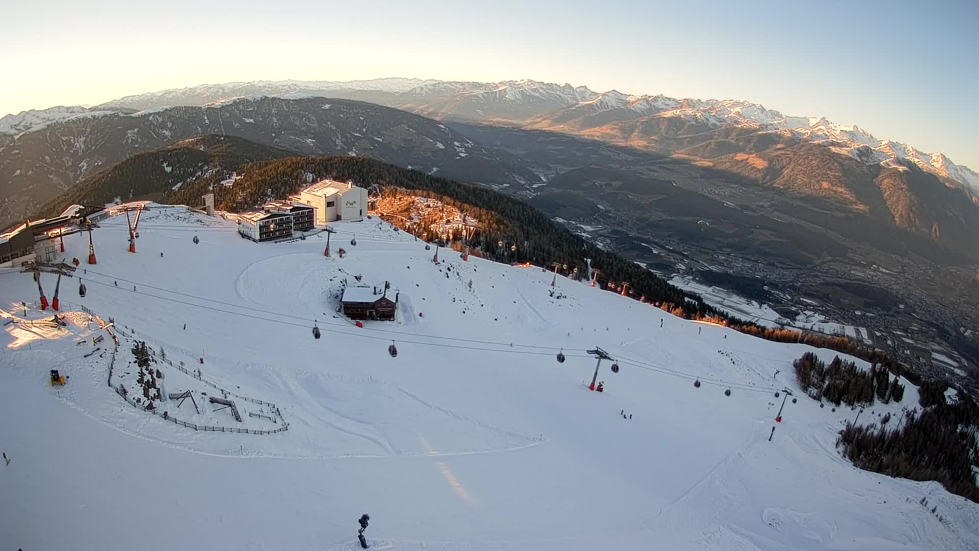 Skigebiet Kronplatz Gipfel | Blick auf Bruneck