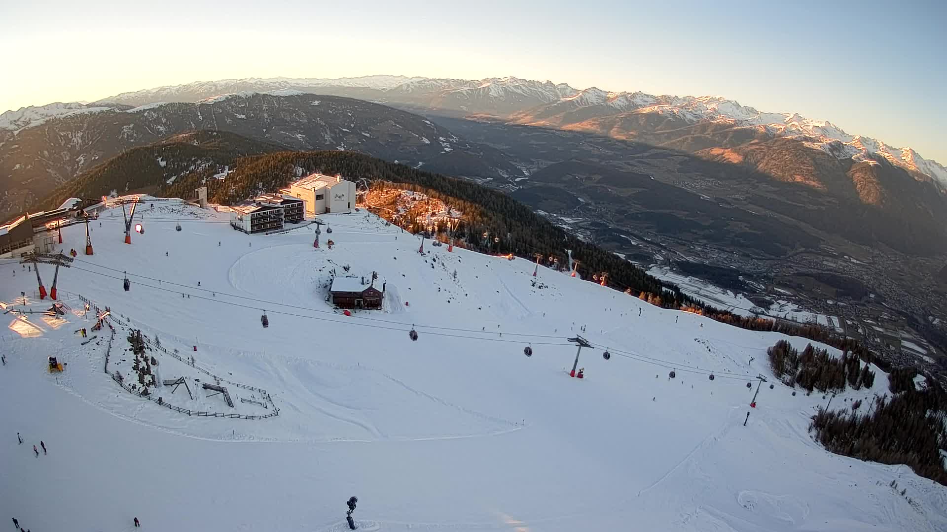 Smučišče Kronplatz – vrh | pogled na Bruneck