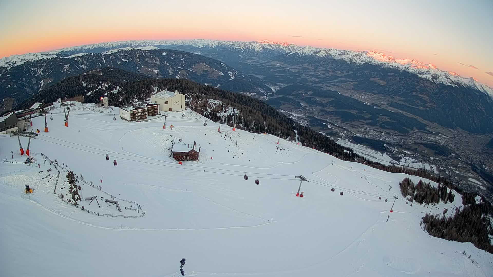 Skigebiet Kronplatz Gipfel | Blick auf Bruneck