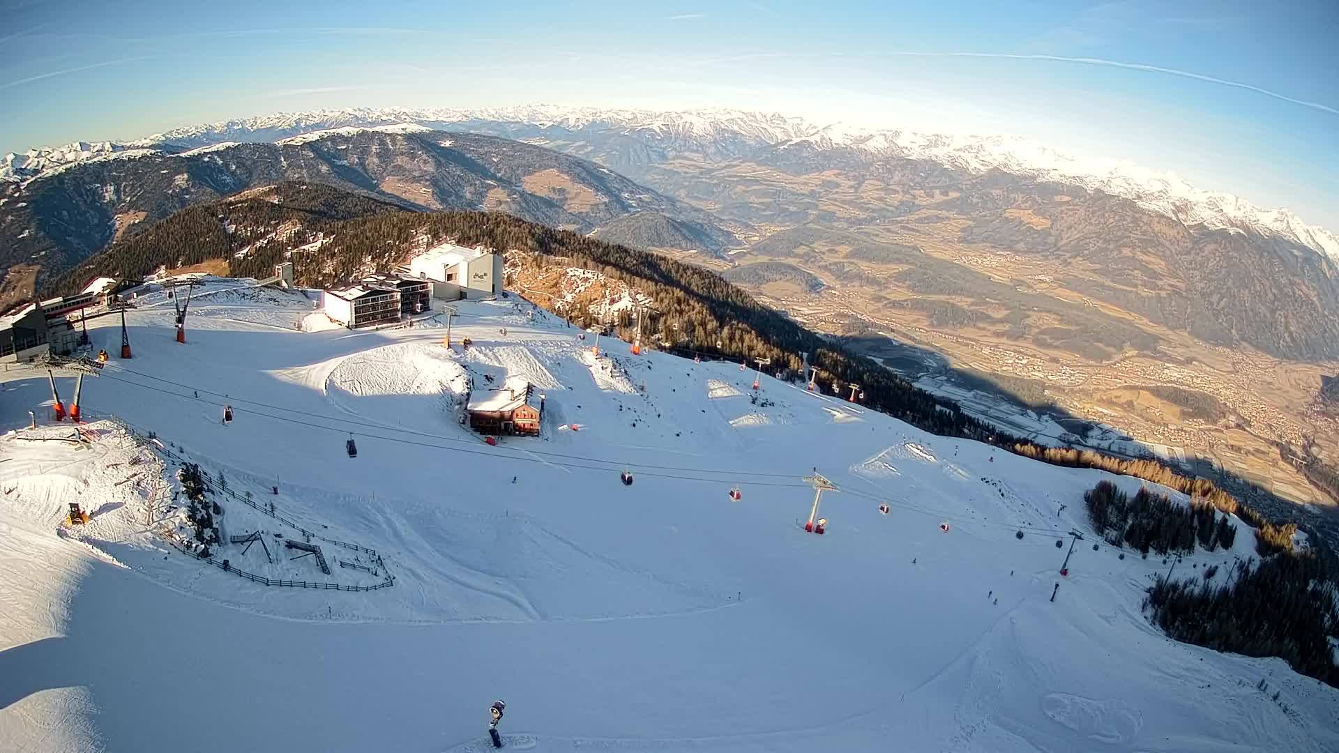 Stazione sciistica di Plan de Corones | vista su Brunico