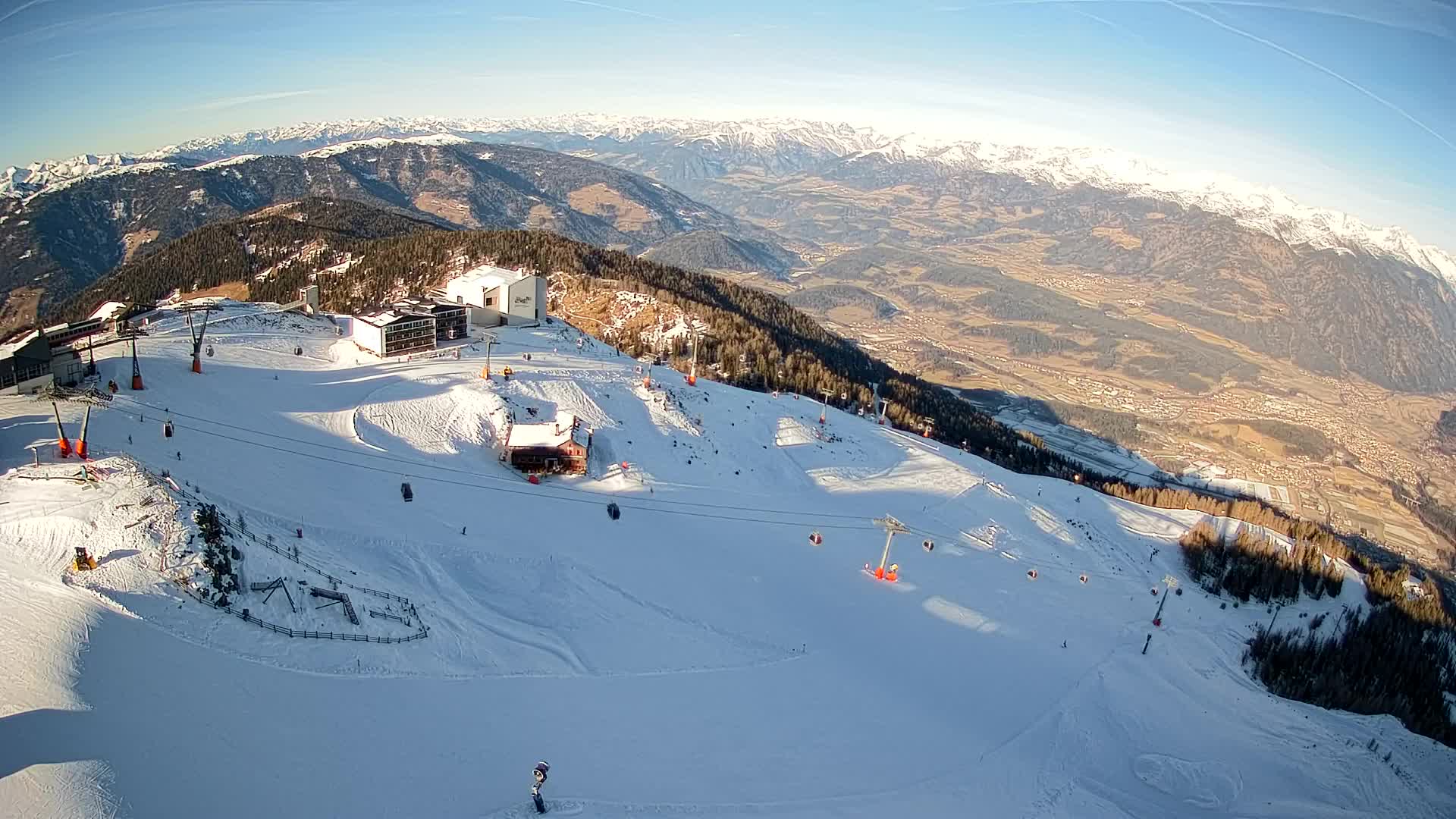 Skigebiet Kronplatz Gipfel | Blick auf Bruneck