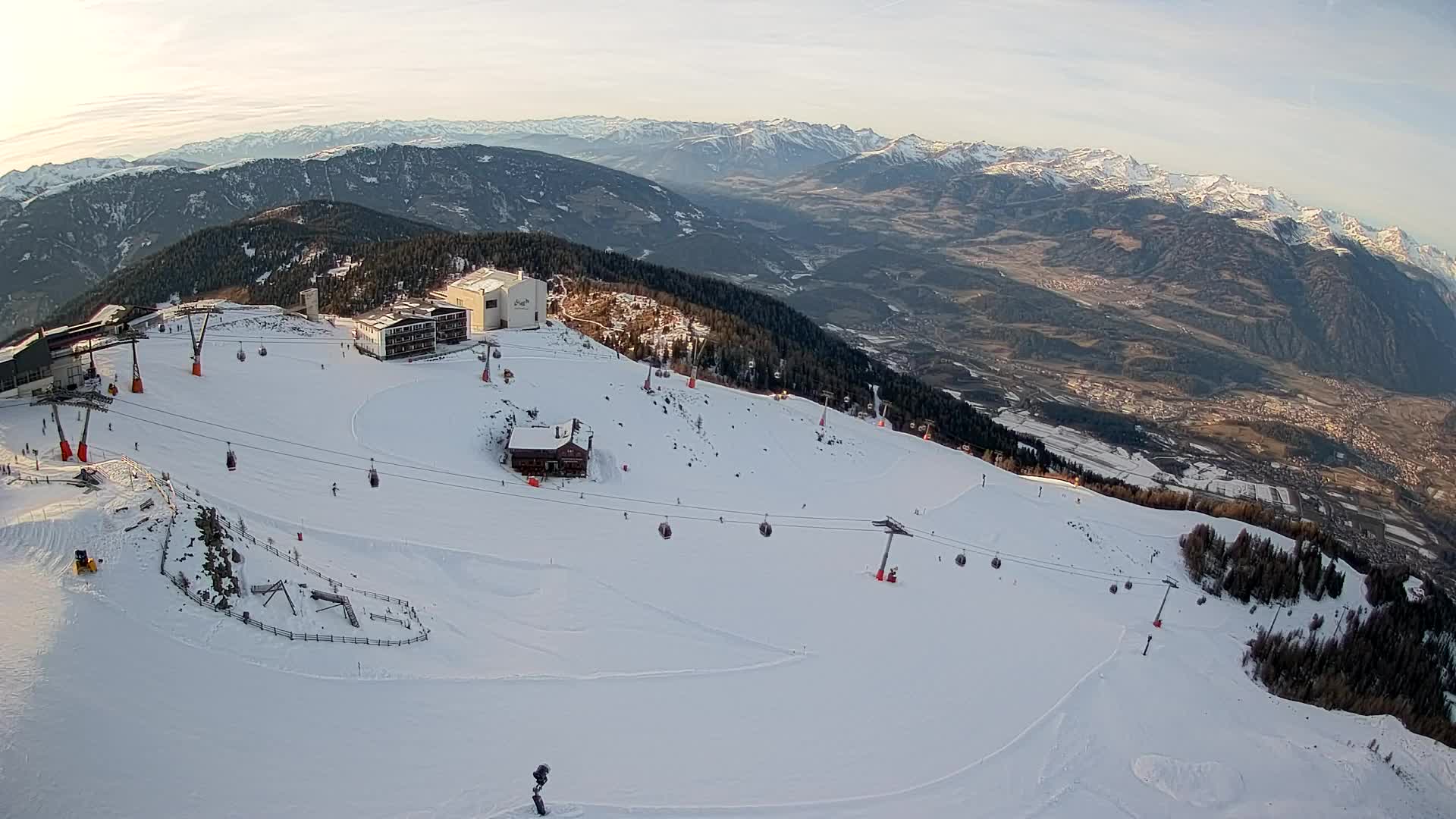 Stazione sciistica di Plan de Corones | vista su Brunico