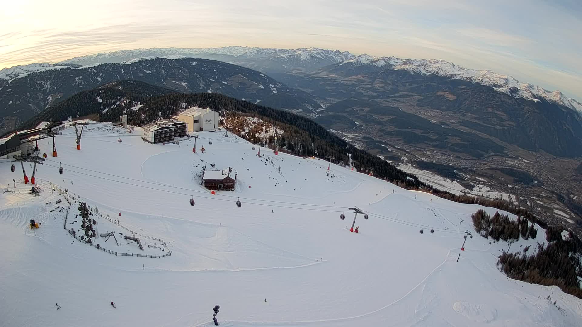 Stazione sciistica di Plan de Corones | vista su Brunico