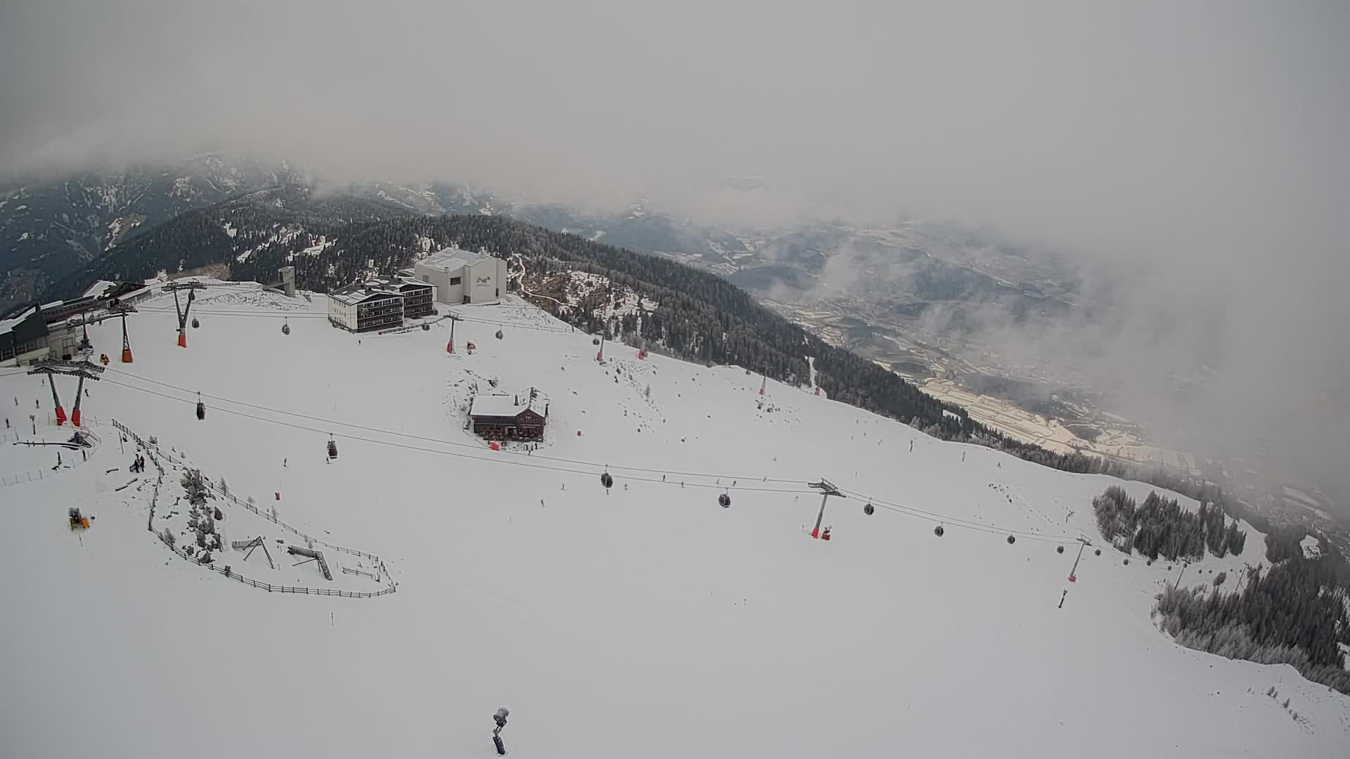 Station de ski Kronplatz sommet | vue sur Brunico