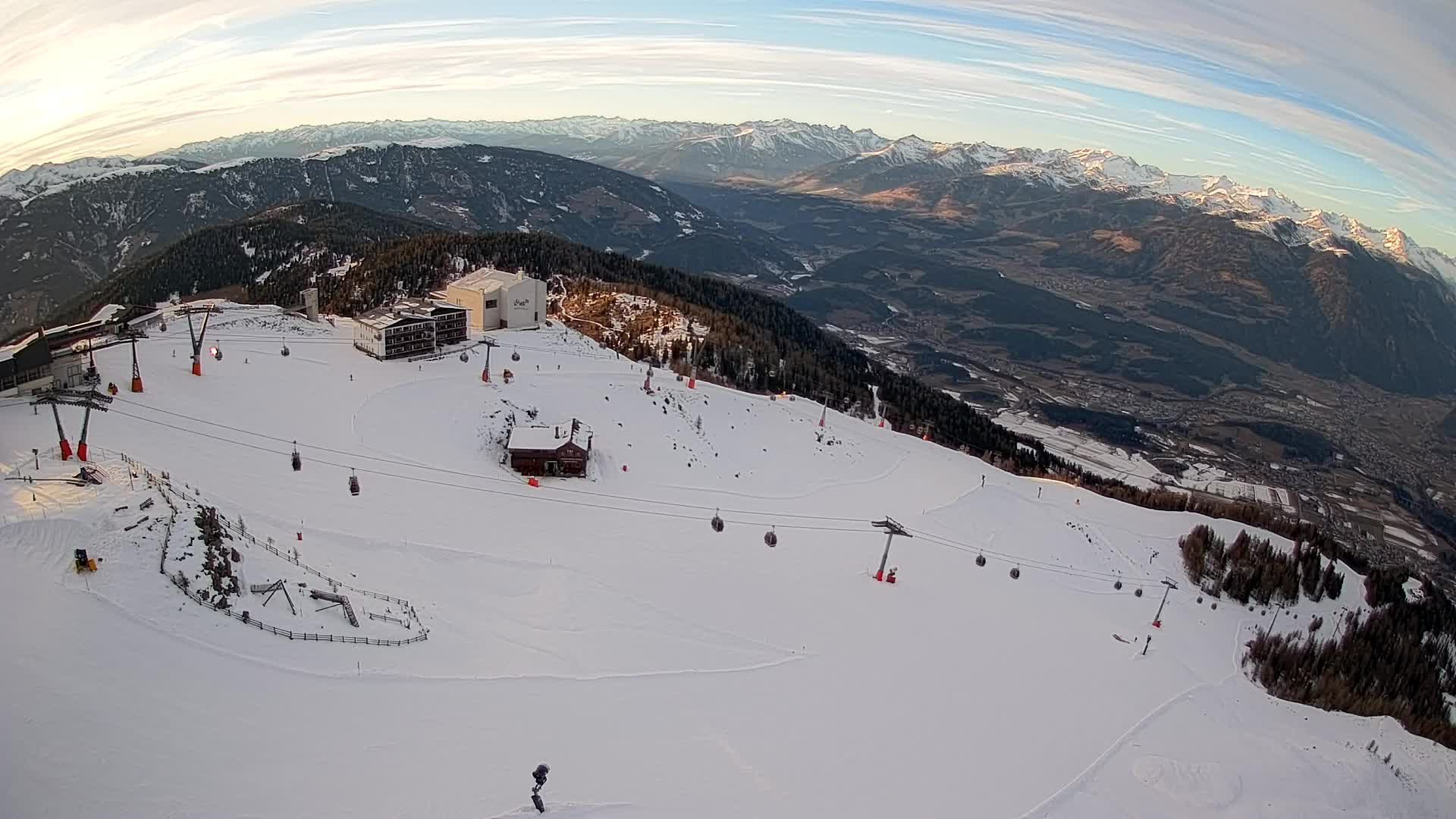 Station de ski Kronplatz sommet | vue sur Brunico