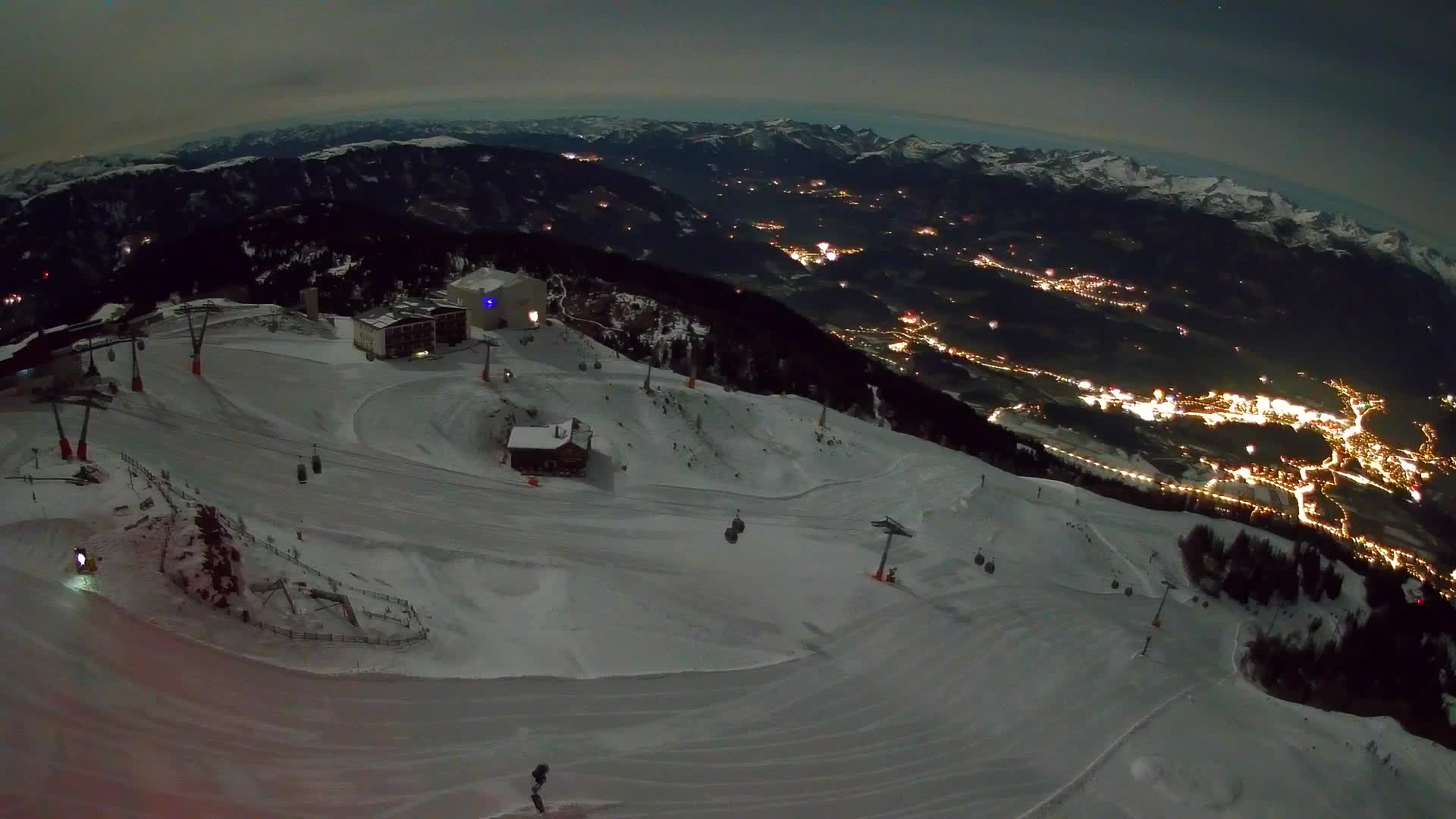 Stazione sciistica di Plan de Corones | vista su Brunico