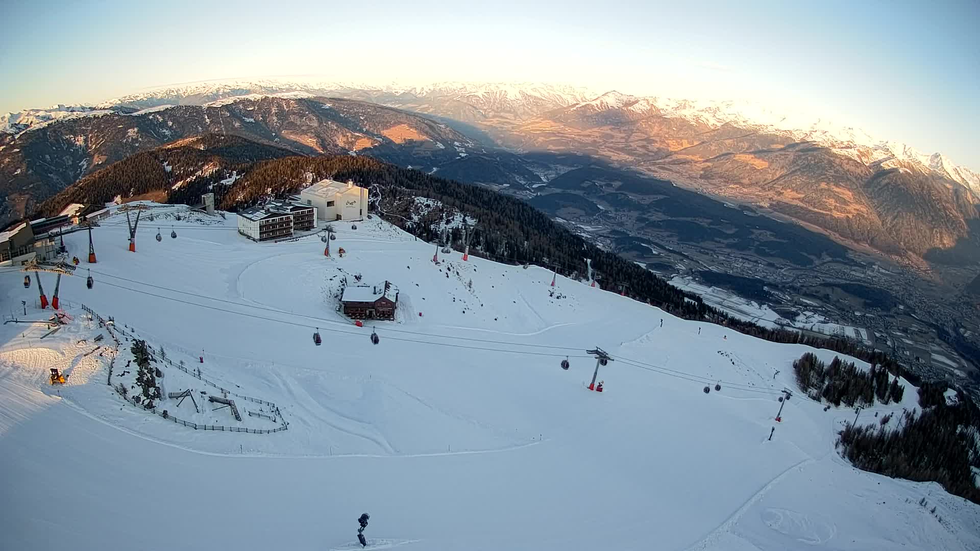 Stazione sciistica di Plan de Corones | vista su Brunico