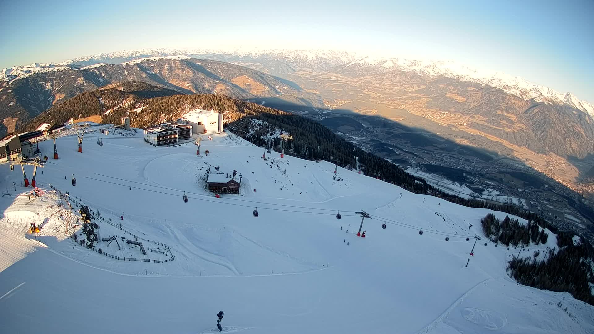 Skigebiet Kronplatz Gipfel | Blick auf Bruneck