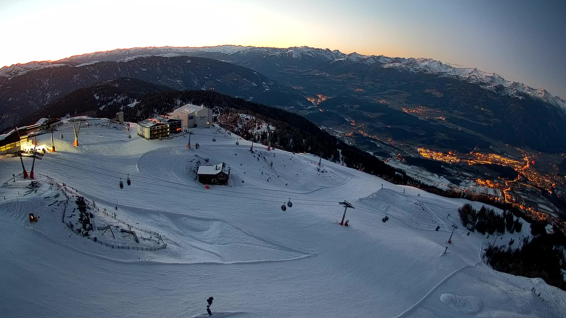 Stazione sciistica di Plan de Corones | vista su Brunico