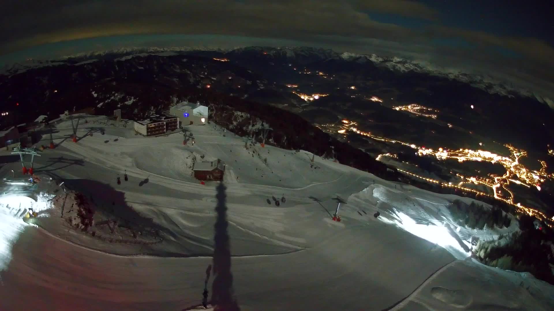 Cima estación de esquí Kronplatz | vista hacia Brunico