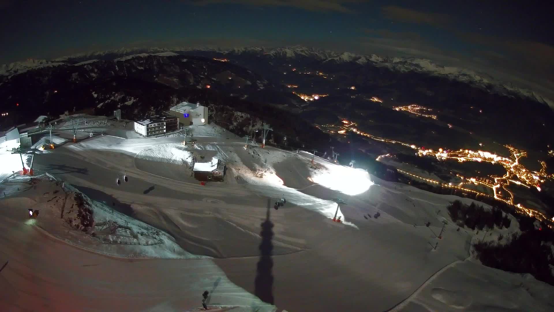 Cima estación de esquí Kronplatz | vista hacia Brunico