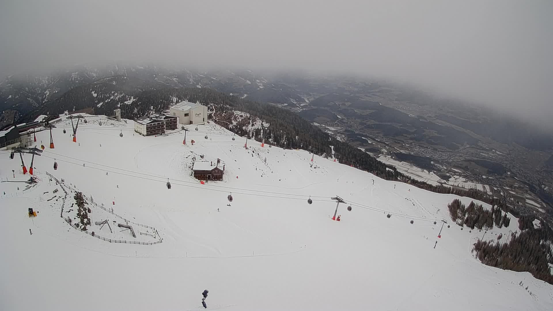 Station de ski Kronplatz sommet | vue sur Brunico