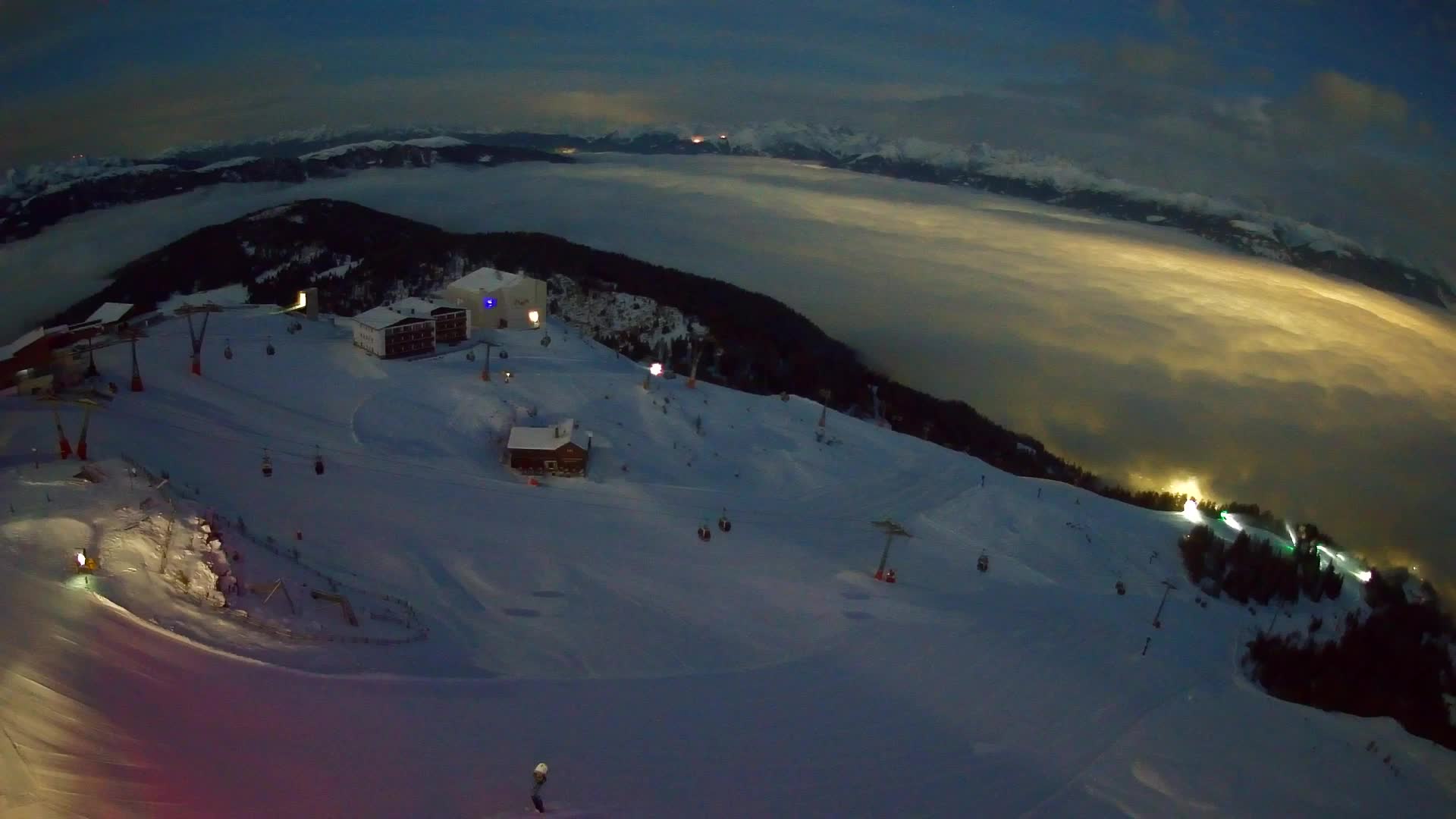 Skigebiet Kronplatz Gipfel | Blick auf Bruneck