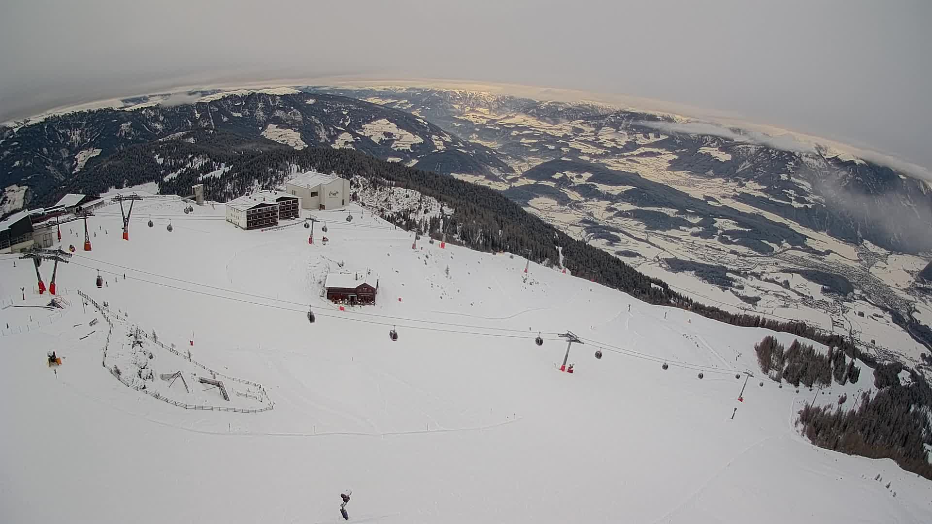 Skigebiet Kronplatz Gipfel | Blick auf Bruneck