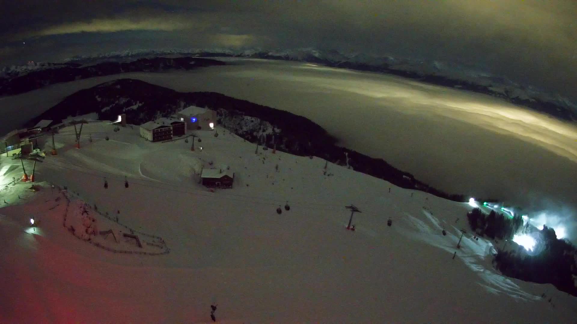 Skigebiet Kronplatz Gipfel | Blick auf Bruneck
