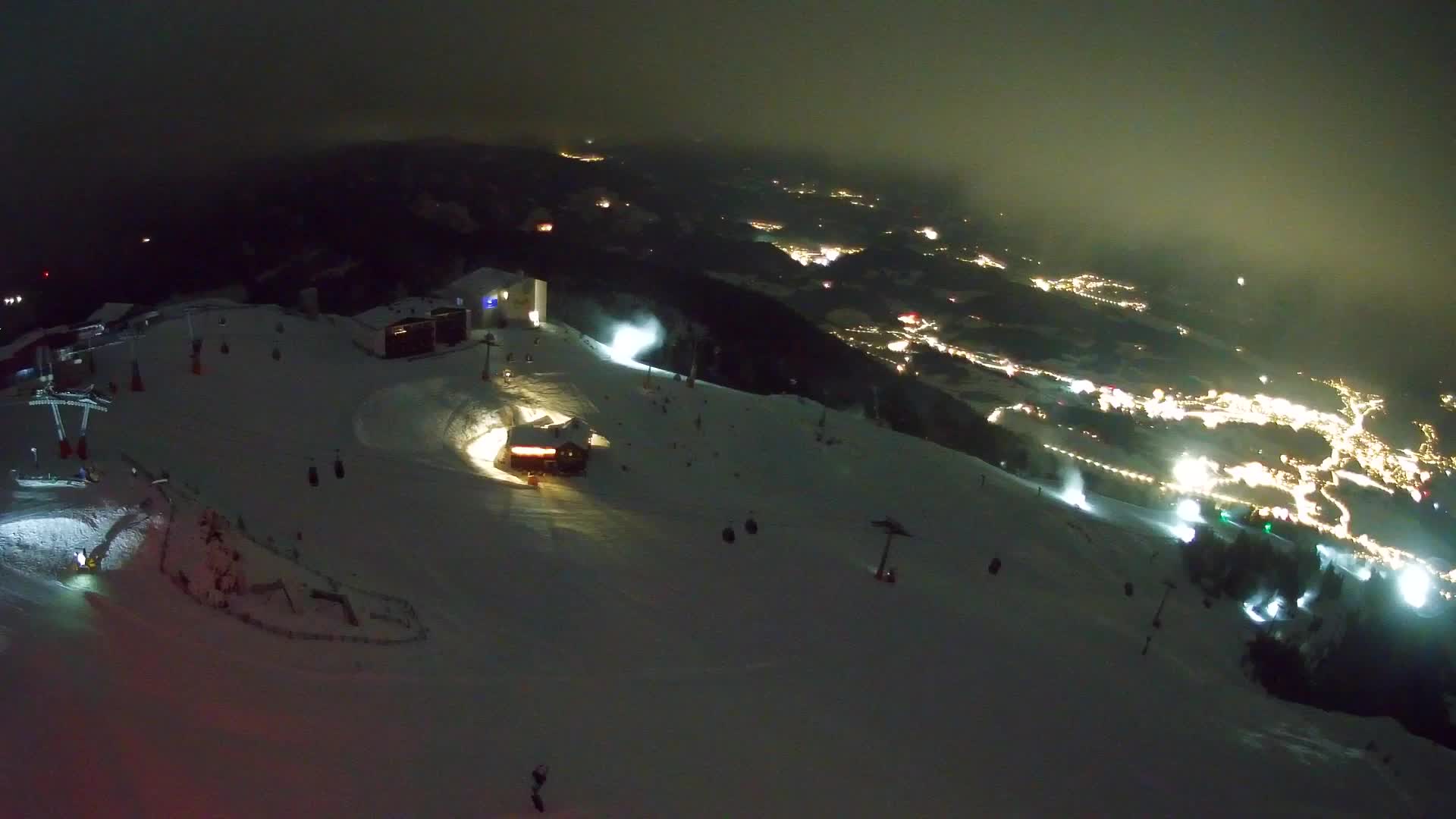 Cima estación de esquí Kronplatz | vista hacia Brunico