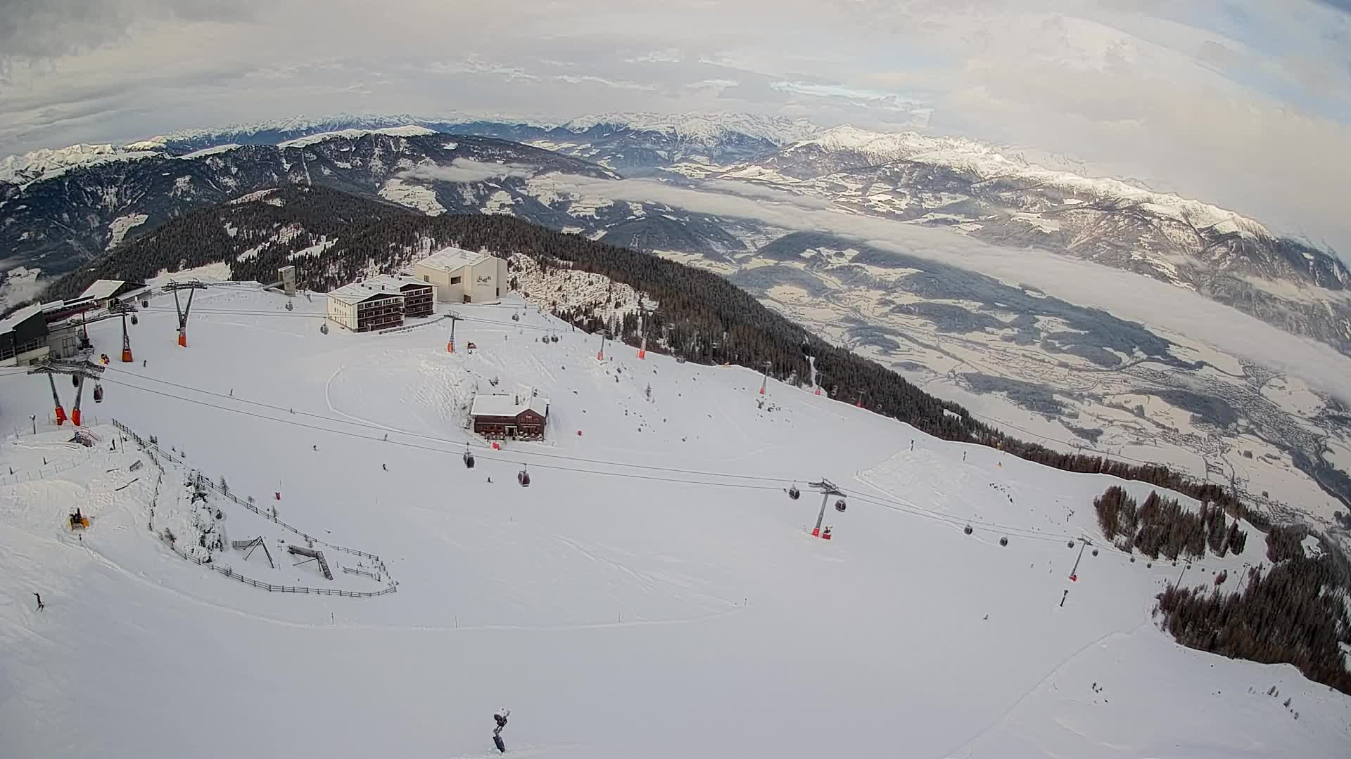 Station de ski Kronplatz sommet | vue sur Brunico