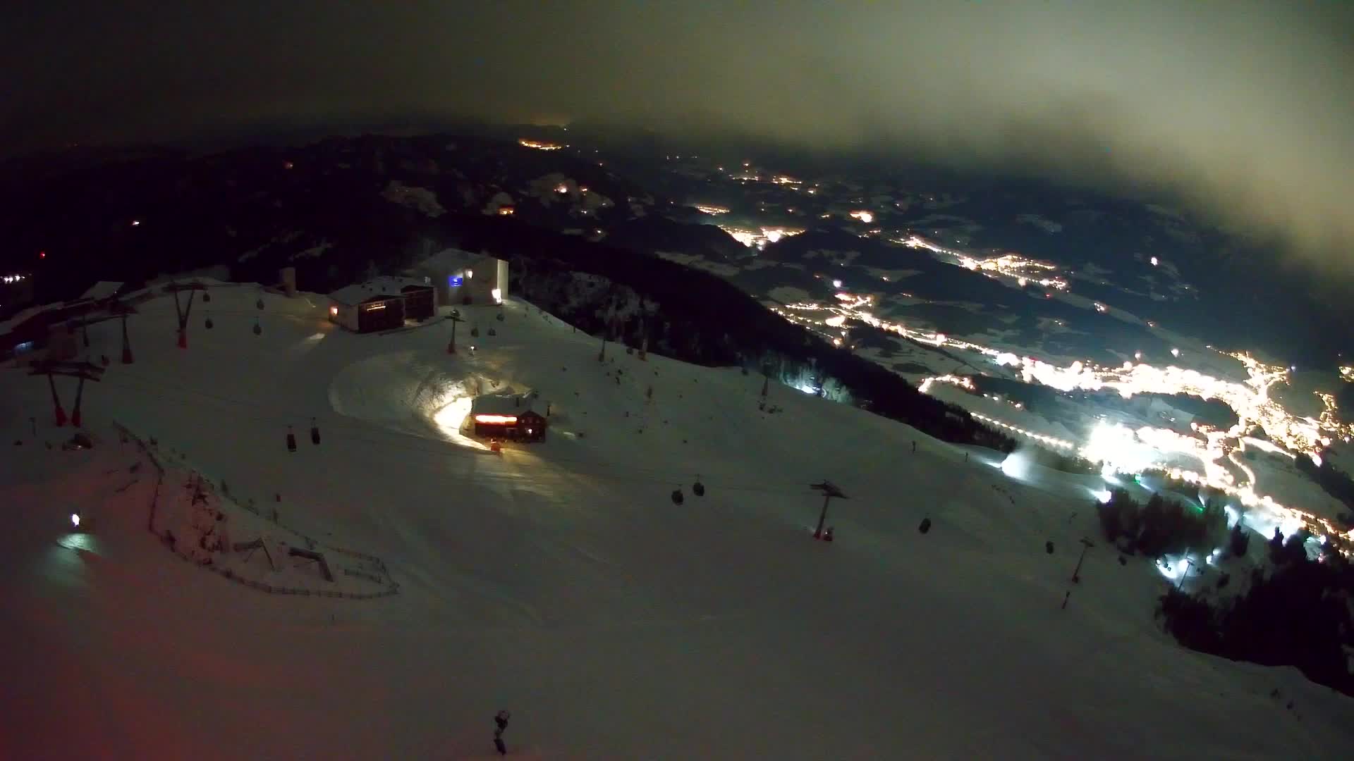 Stazione sciistica di Plan de Corones | vista su Brunico