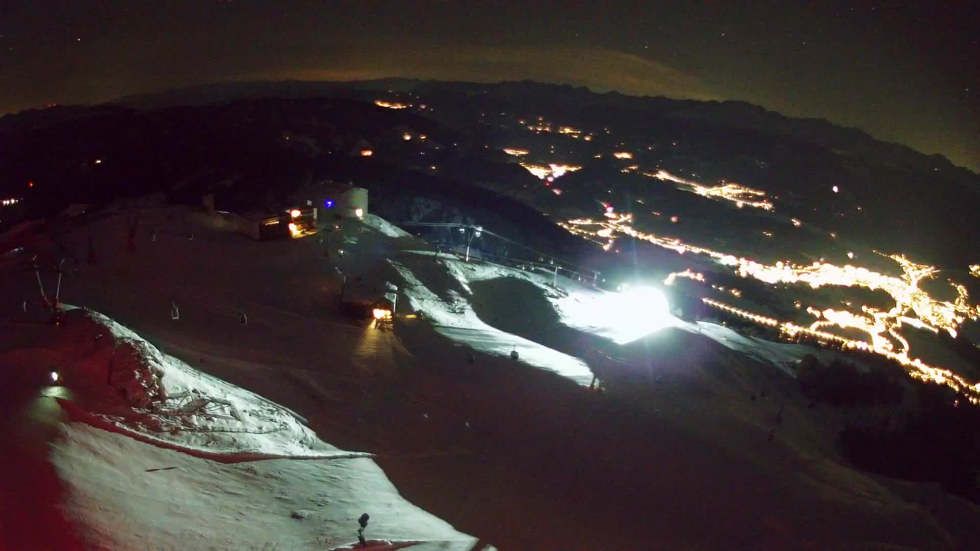 Cima estación de esquí Kronplatz | vista hacia Brunico