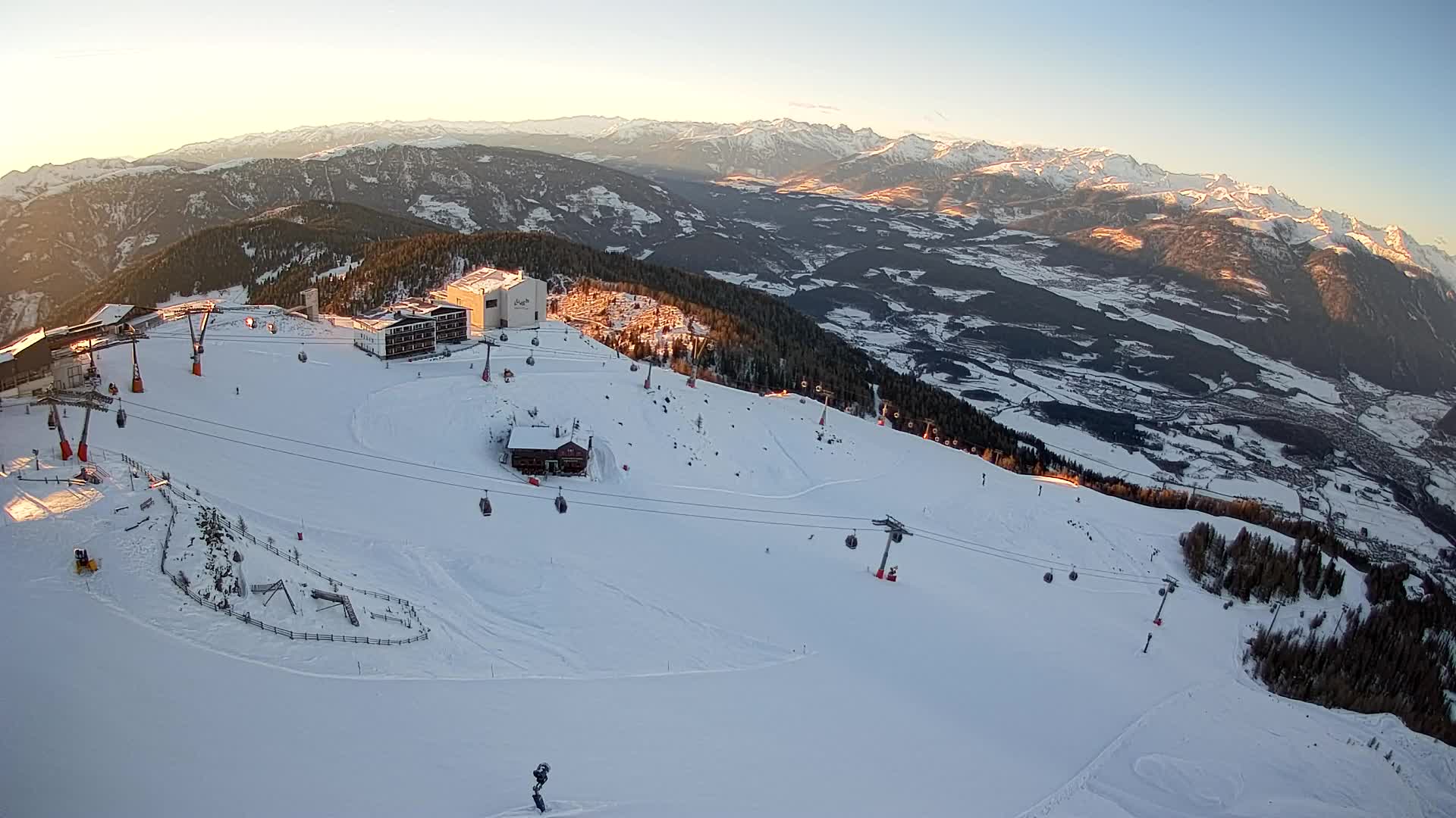 Smučišče Kronplatz – vrh | pogled na Bruneck