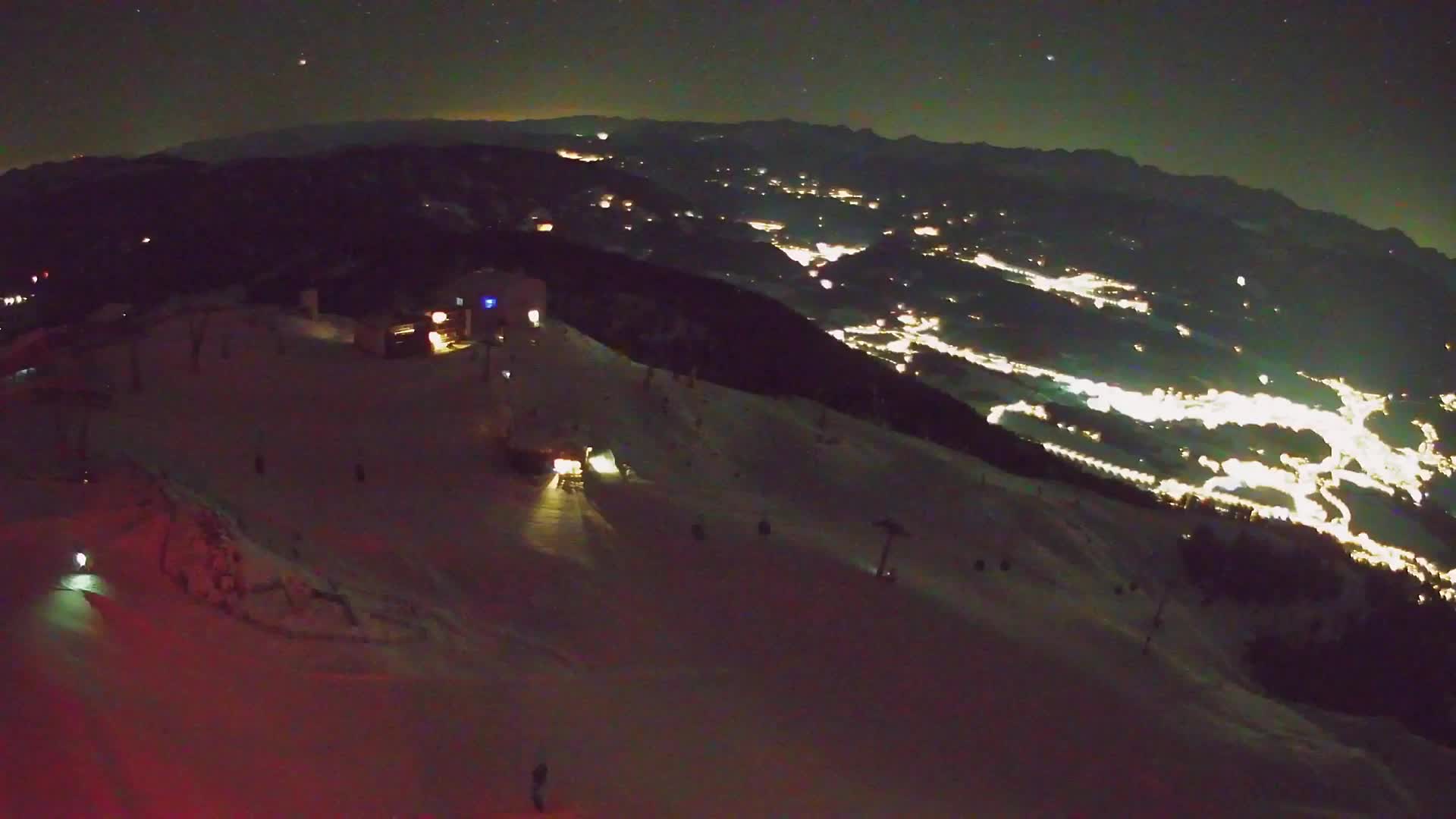 Cima estación de esquí Kronplatz | vista hacia Brunico