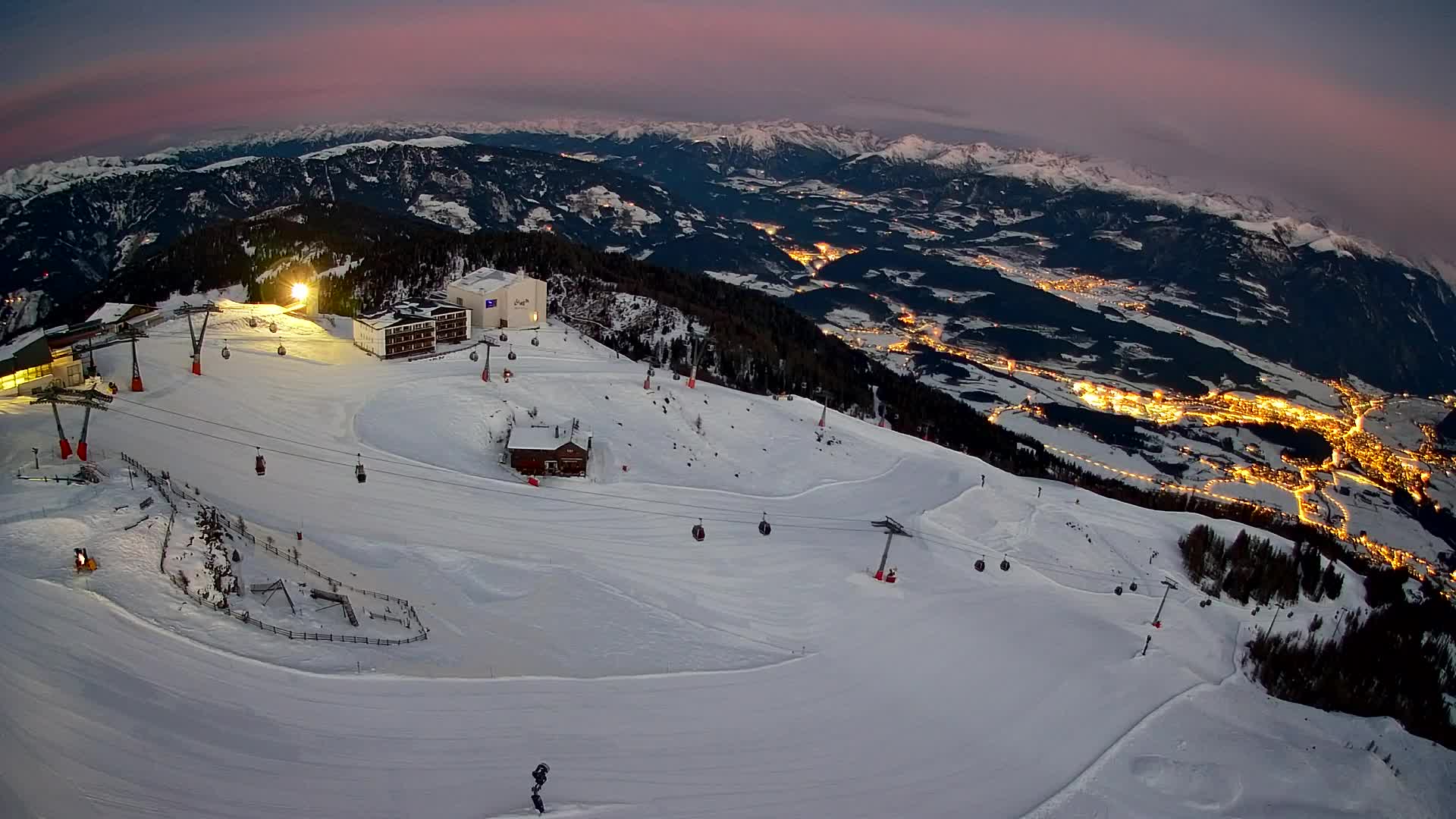 Stazione sciistica di Plan de Corones | vista su Brunico