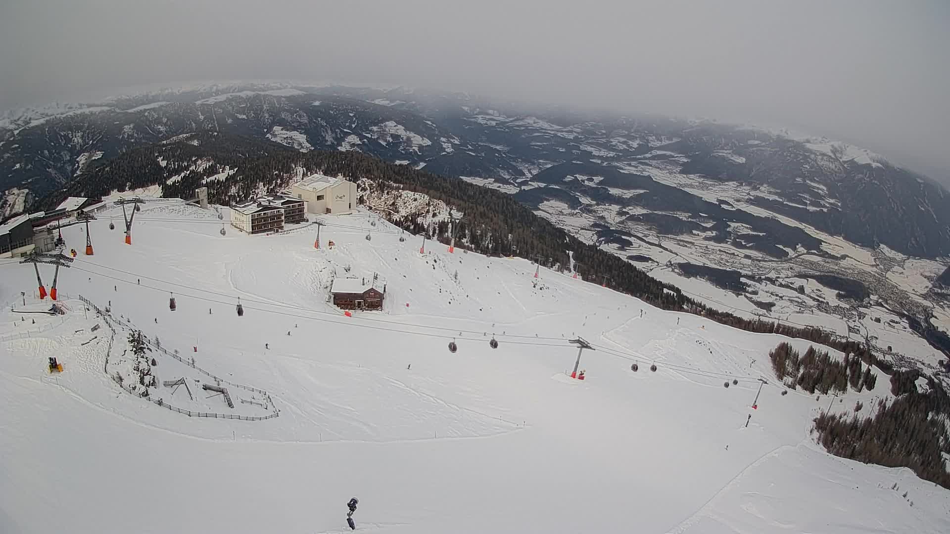 Stazione sciistica di Plan de Corones | vista su Brunico
