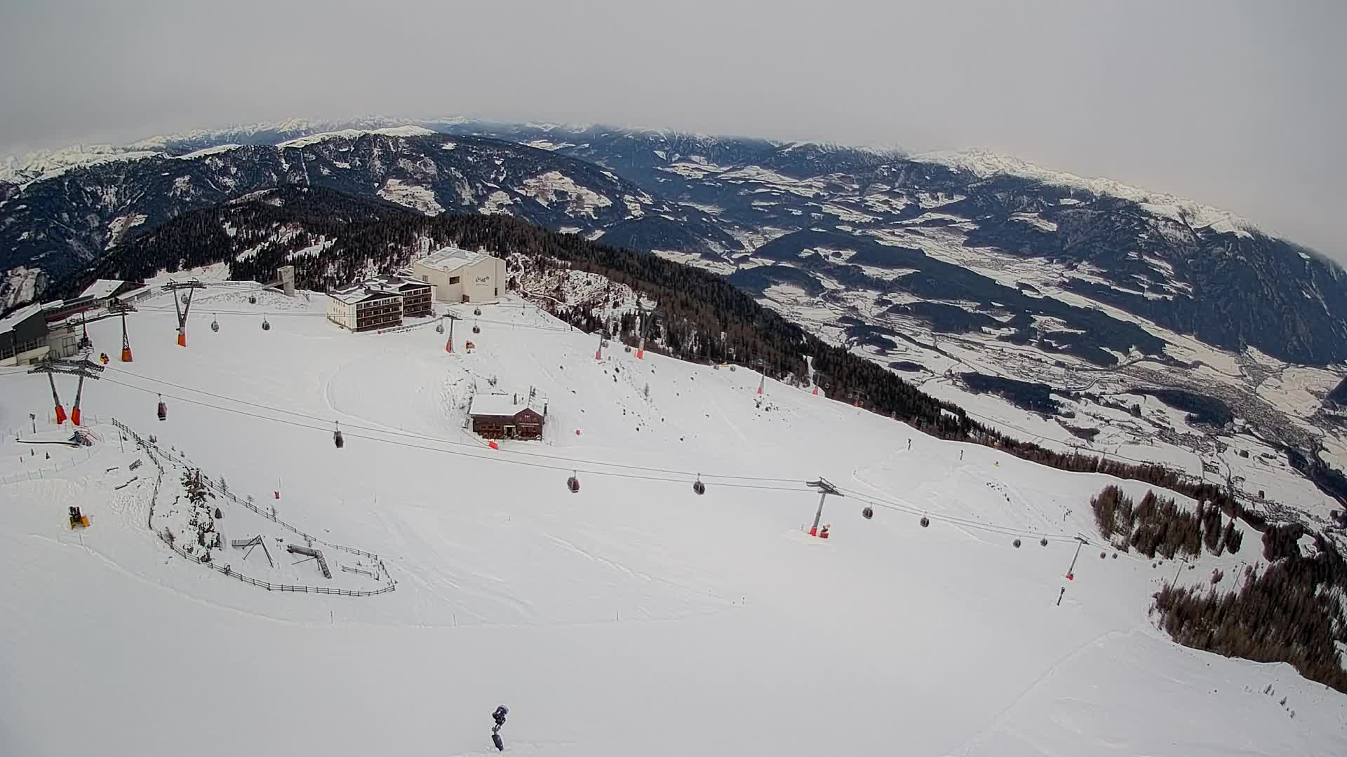 Station de ski Kronplatz sommet | vue sur Brunico