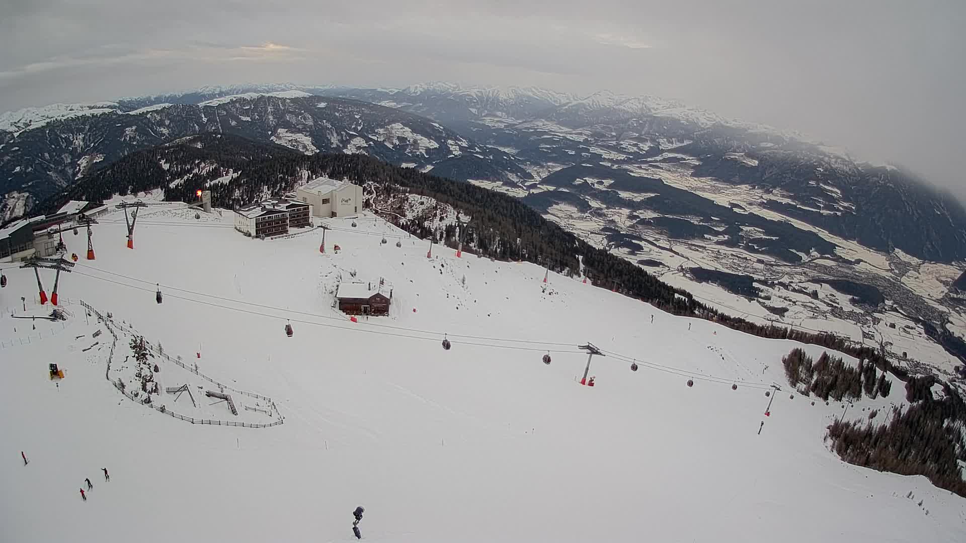 Skigebiet Kronplatz Gipfel | Blick auf Bruneck