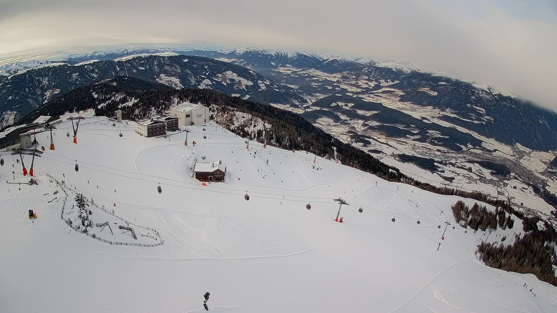 Stazione sciistica di Plan de Corones | vista su Brunico