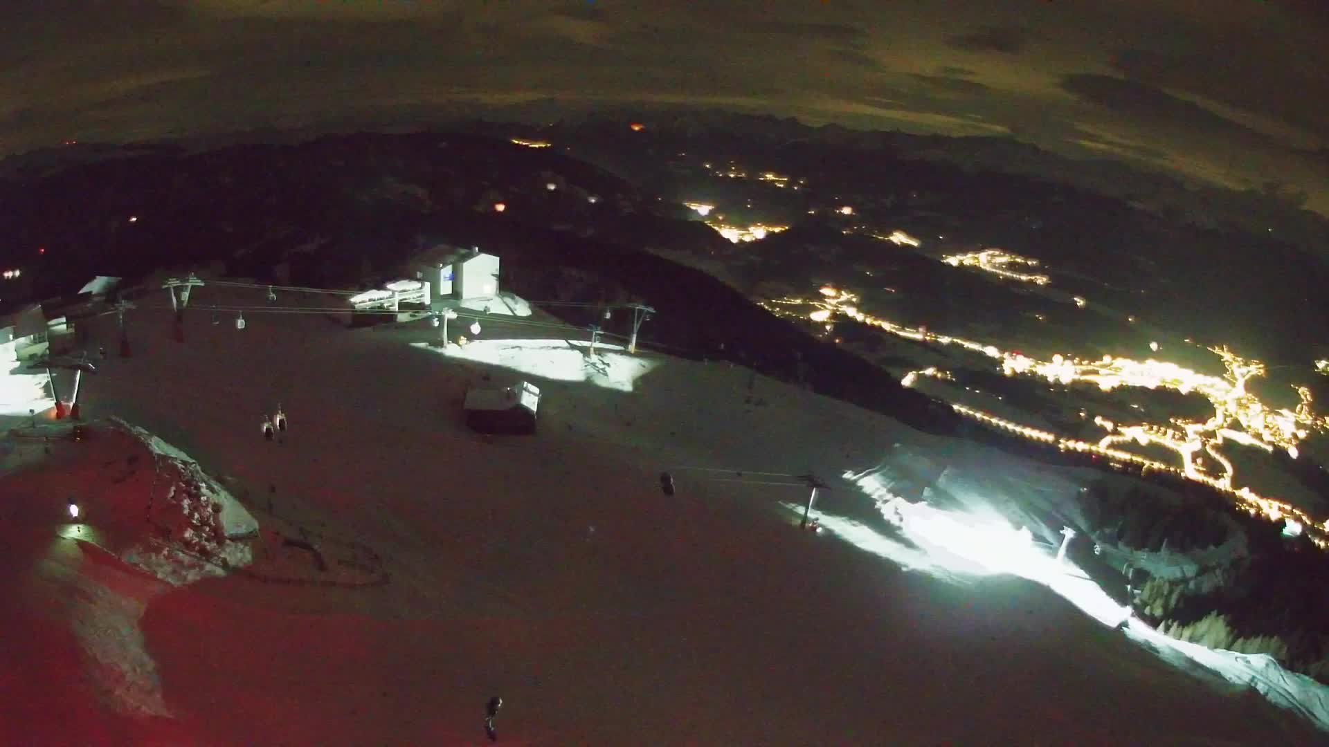 Cima estación de esquí Kronplatz | vista hacia Brunico