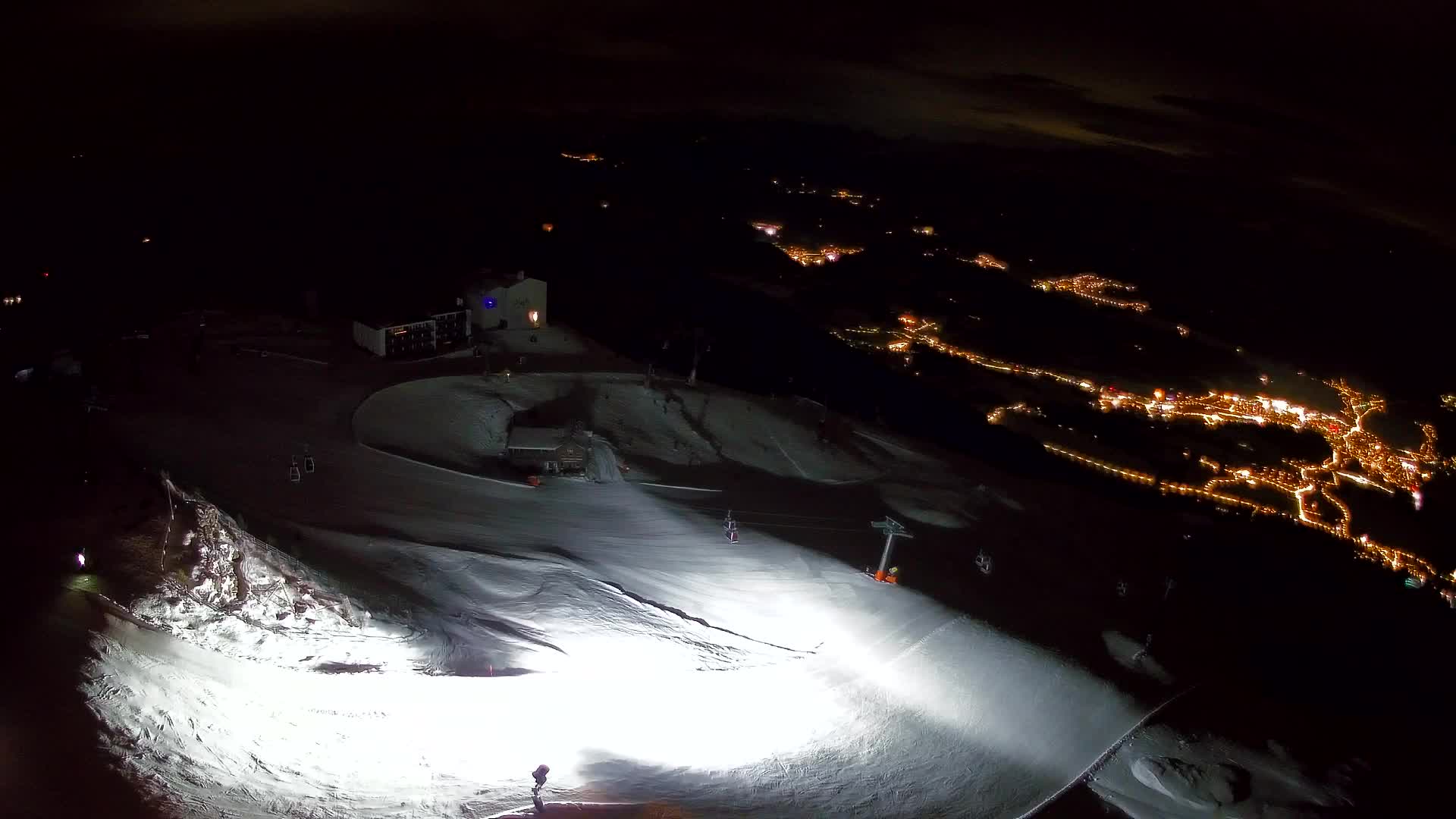 Cima estación de esquí Kronplatz | vista hacia Brunico