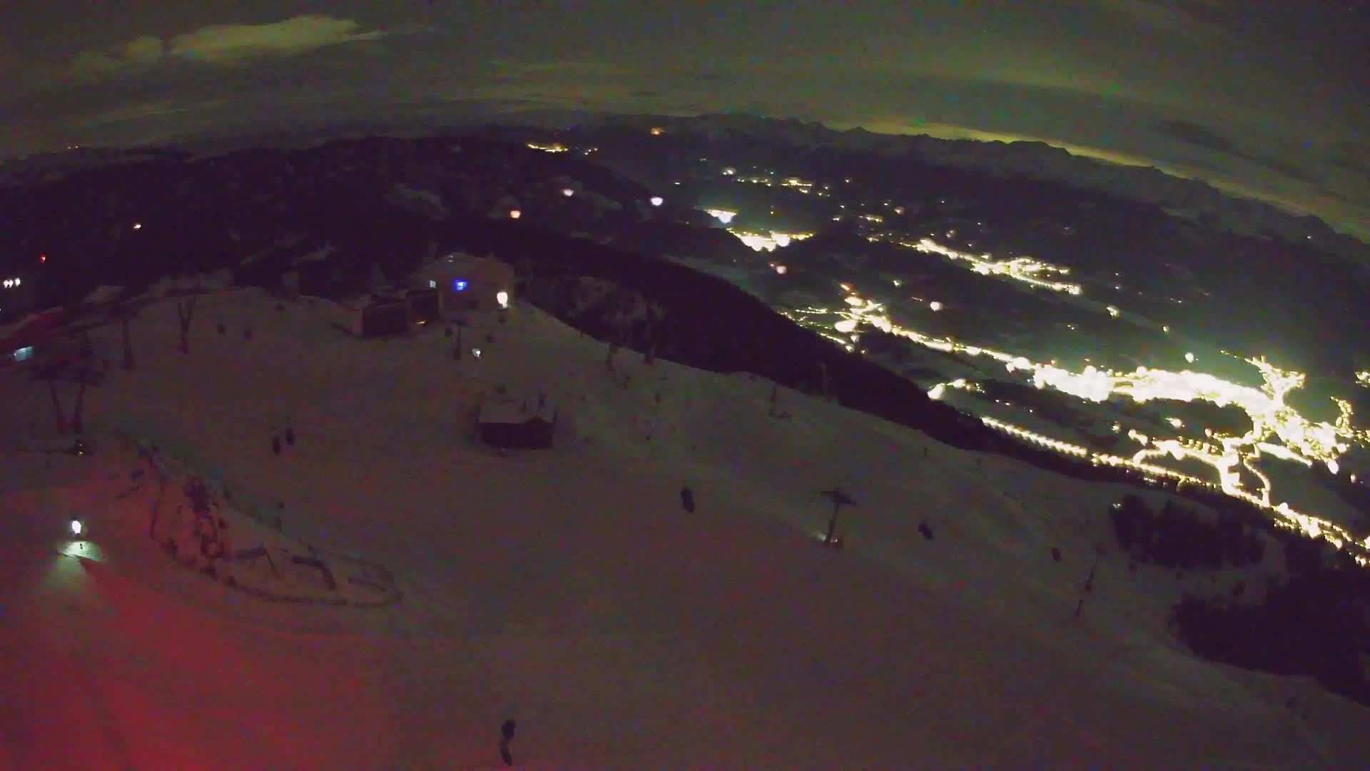 Cima estación de esquí Kronplatz | vista hacia Brunico